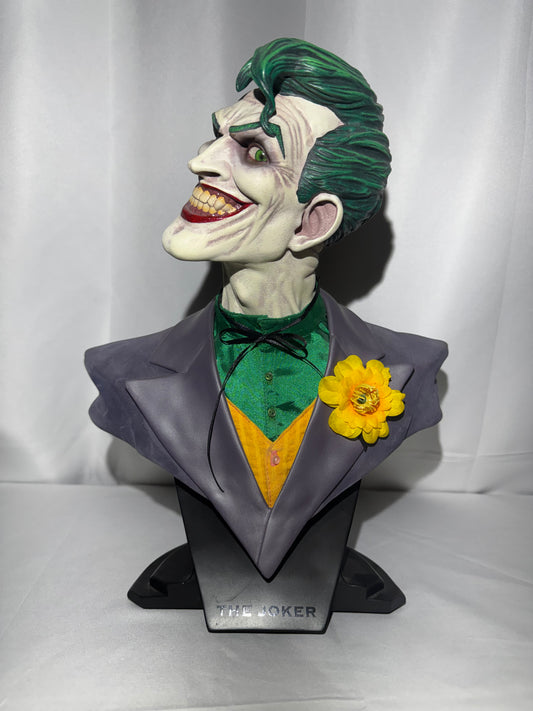 The Joker 1:2 Scale Bust 'Don't Let the Smile Fool you" #487/1000 DC Comics