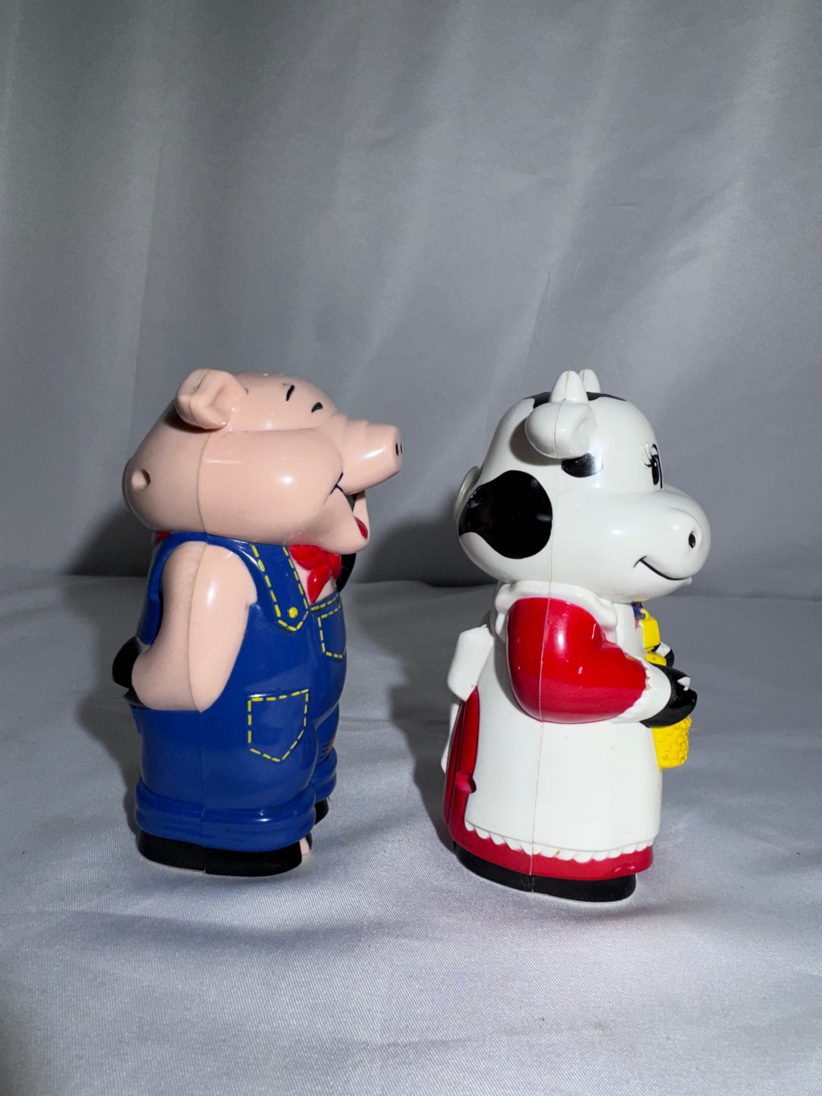 Vintage Cow & Pig Farm Animal Plastic Salt & Pepper Shakers Animated Tested