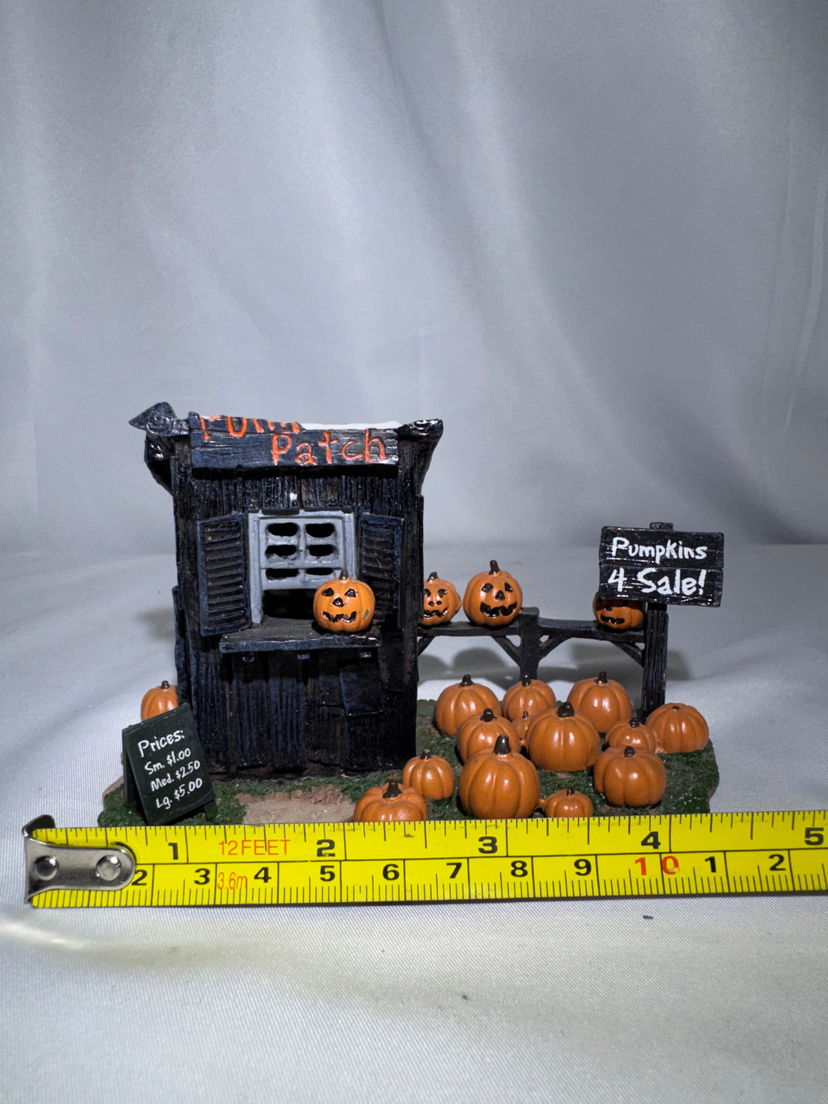 Lemax Spooky Town The Pumpkin Patch #04521 – 2000 – Retired – Broken Sign