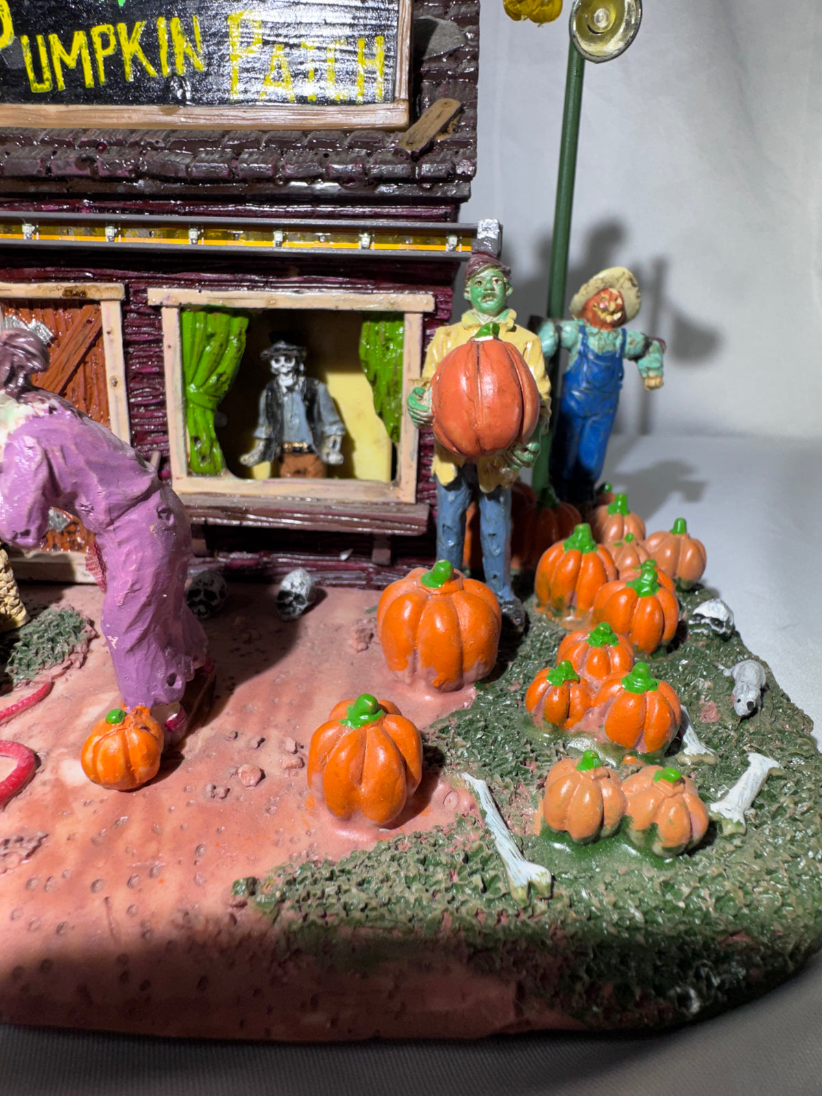 Lemax Spooky Town Spooky Hollow Pumpkin Patch #54902 – Retired 2015–2024 – Original Box