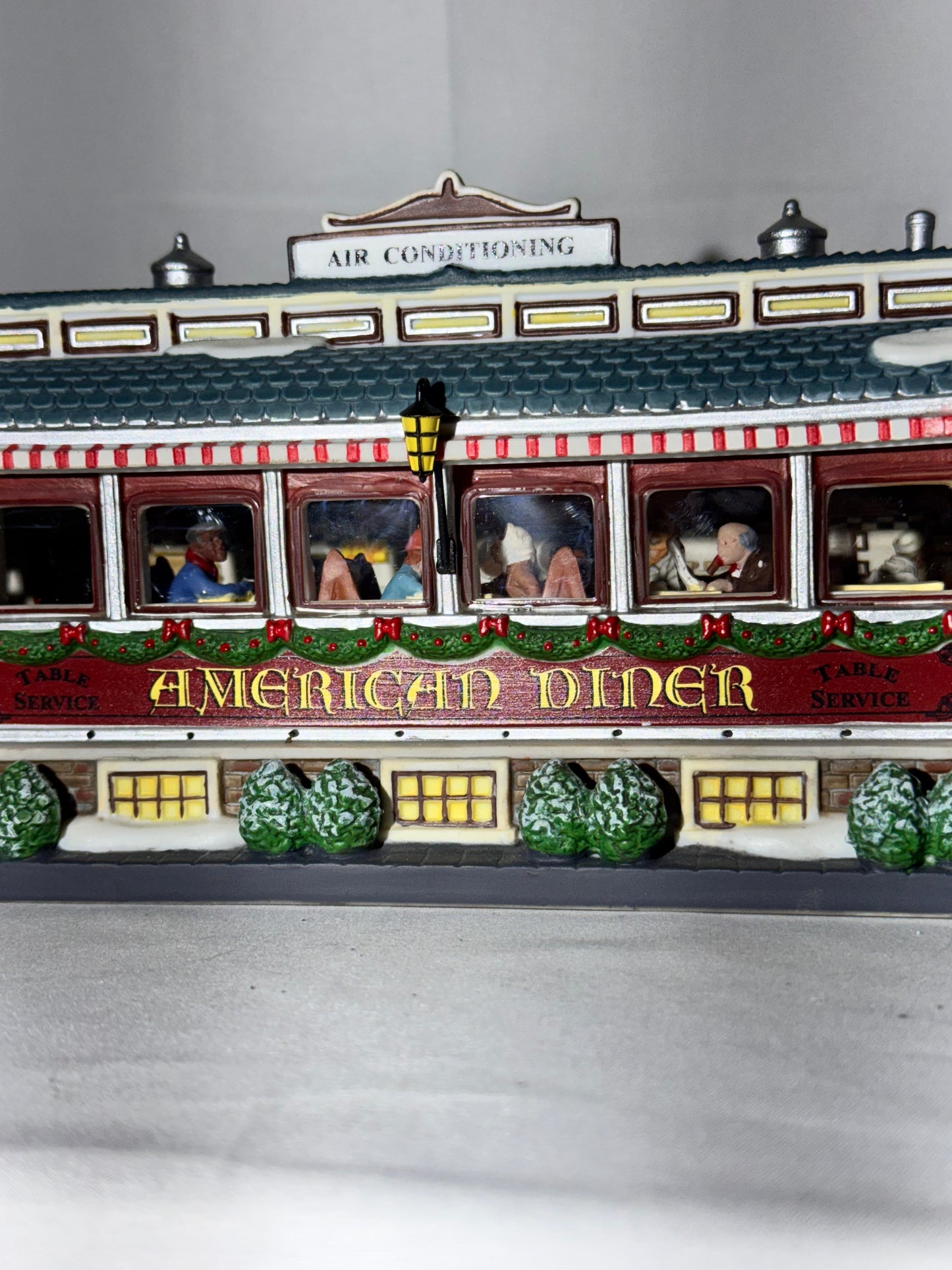 Department 56 “American Diner” – Christmas in the City Series (#799939)