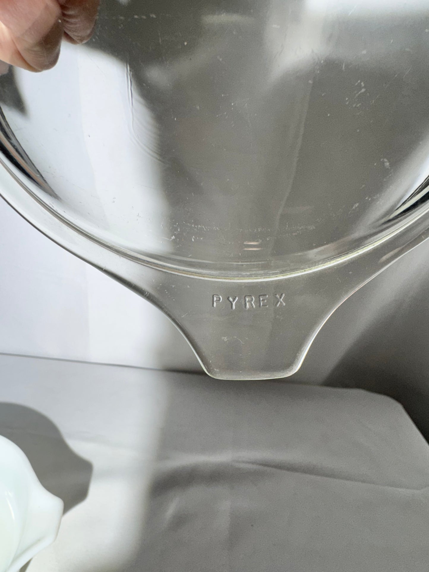 Pyrex 471 – 1 Pint Dish with Lid (470C) – Verde Square Flower Pattern