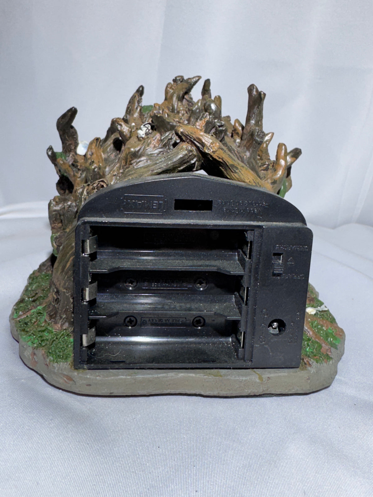 Lemax Spooky Town Haunted Grove #64423 – Lighted & Animated Halloween Table Accent