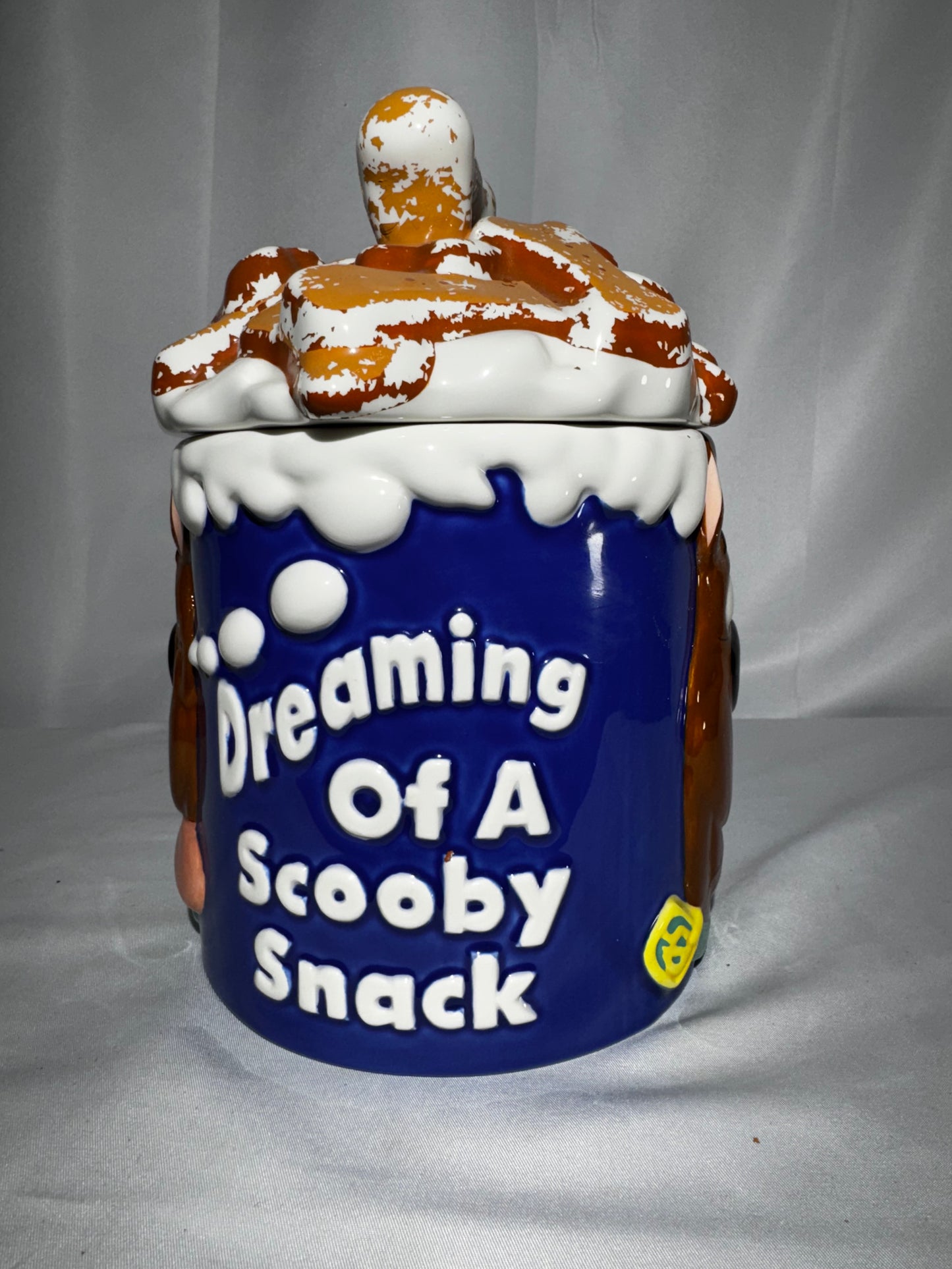 Vintage 1997 Warner Bros. Scooby-Doo Dreaming of a Scooby Snack Cookie Jar Ceramic