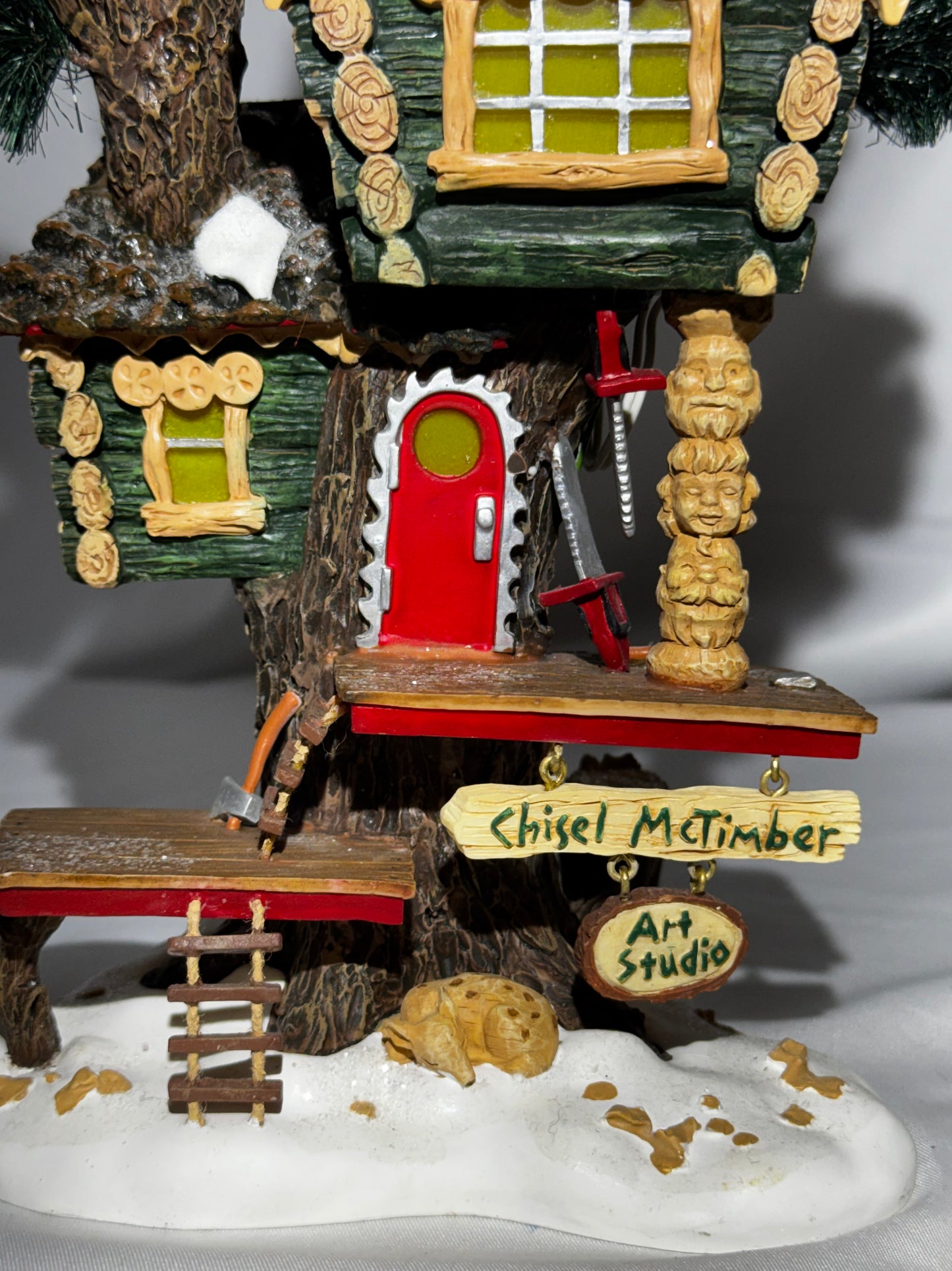 Department 56 North Pole Woods “Chisel McTimber Art Studio”