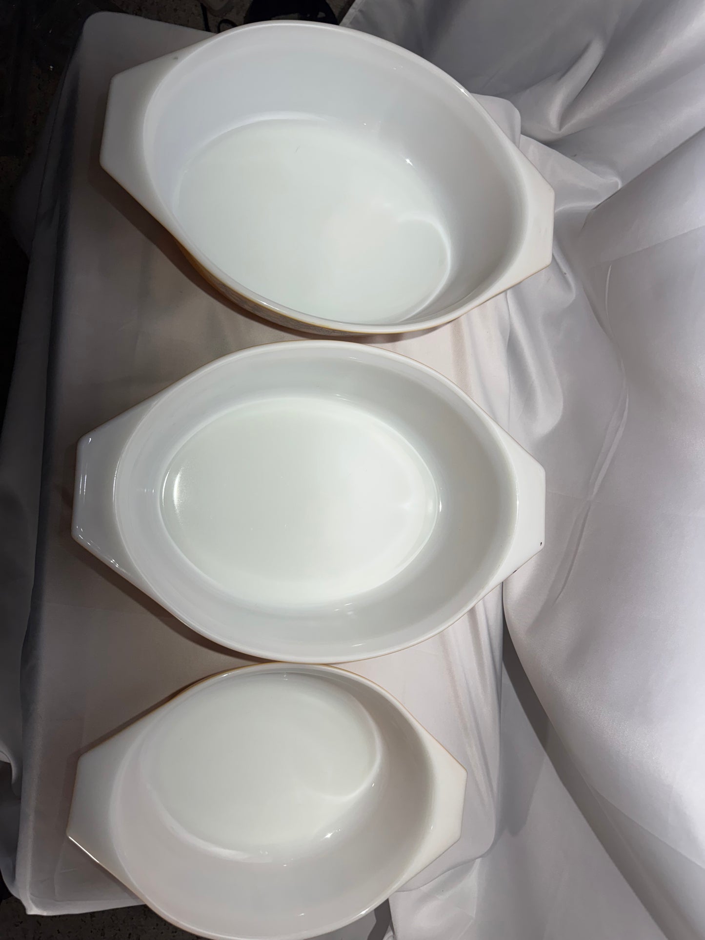 Vintage Pyrex Old Orchard Casserole Dish Set of 3 w/ Lids 1.5 Qt & 2.5 Qt Brown Fruit