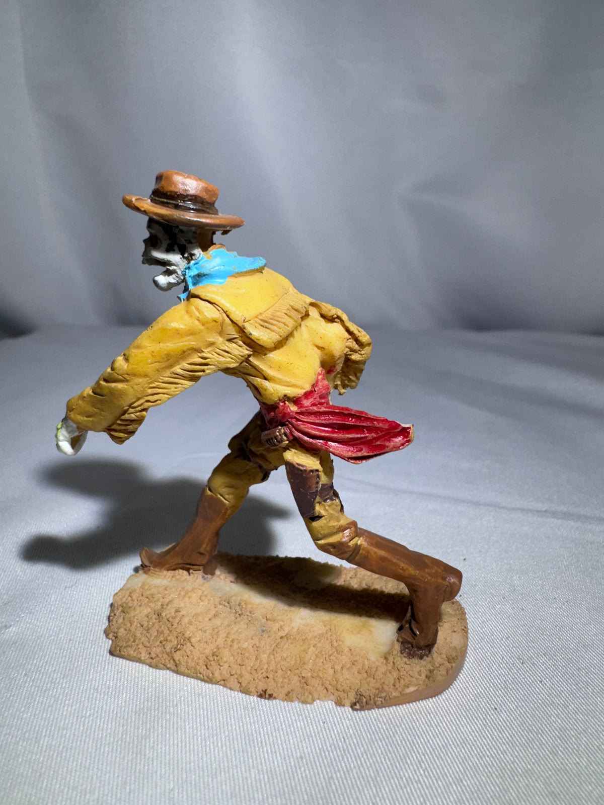 Lemax Spooky Town “Spooky Gunfighter” Skeleton Cowboy #82475 – RETIRED