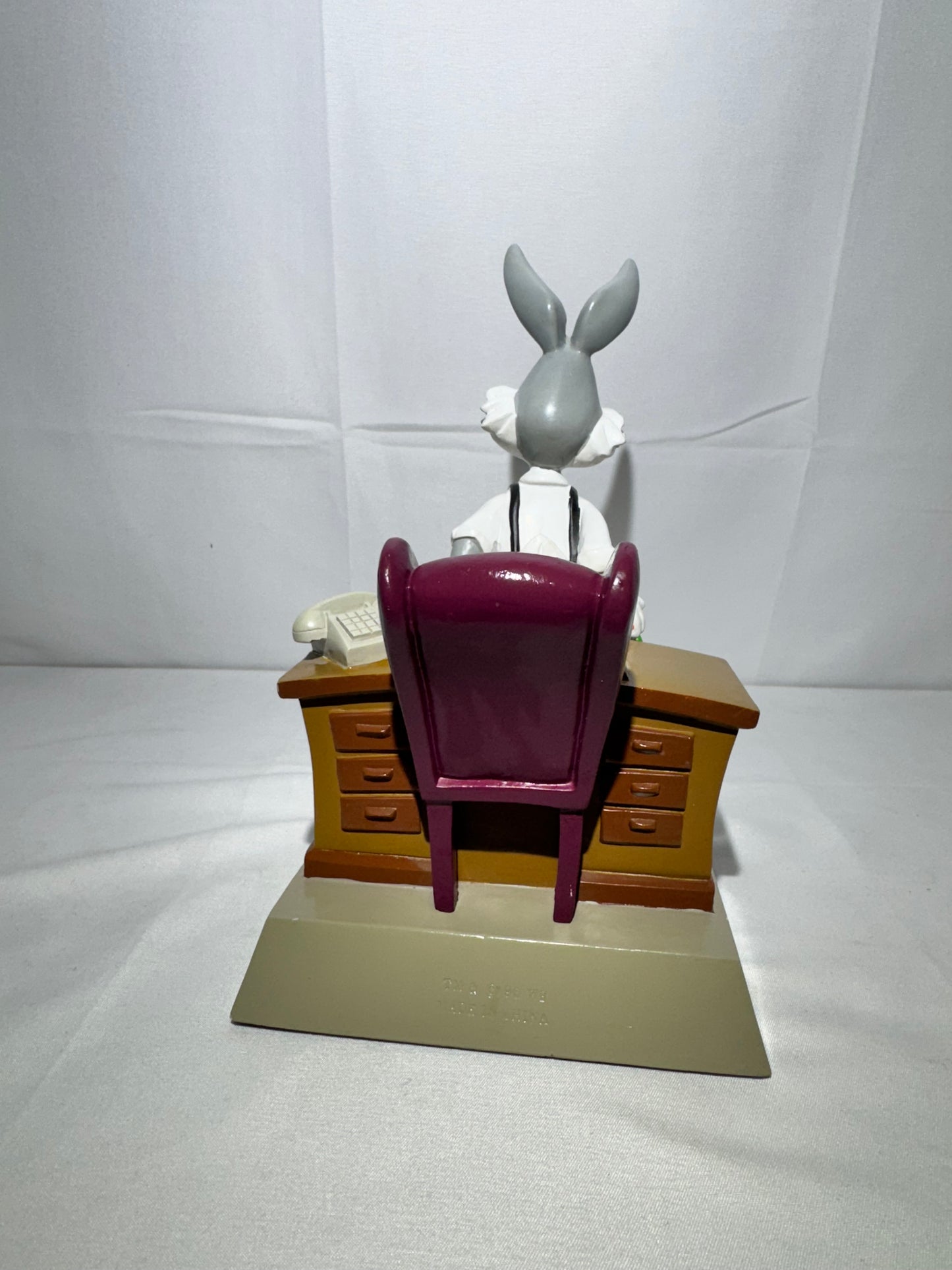 Looney Tunes Warner Bros. Bugs Bunny Statue “The Stress Never Ends” Desk Scene 1990s