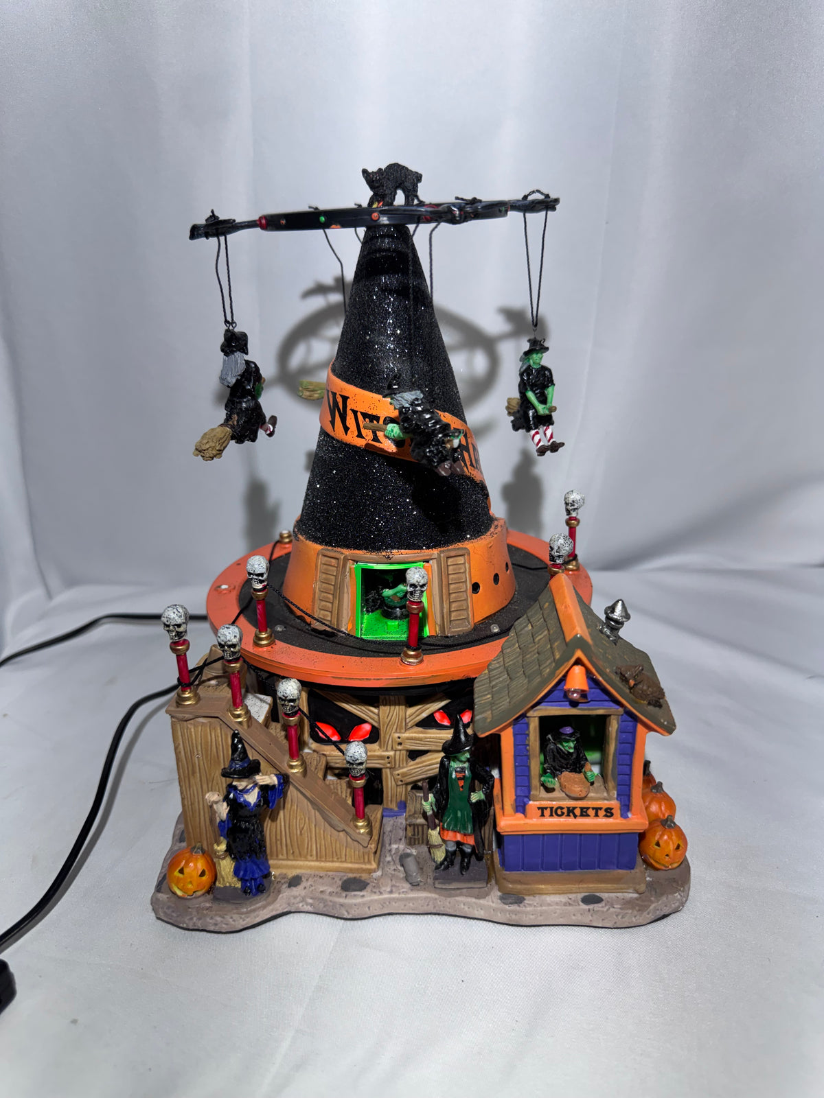 Lemax Spooky Town Witch’s Hat Carnival Ride #84744 – Retired 2008 – Halloween Village