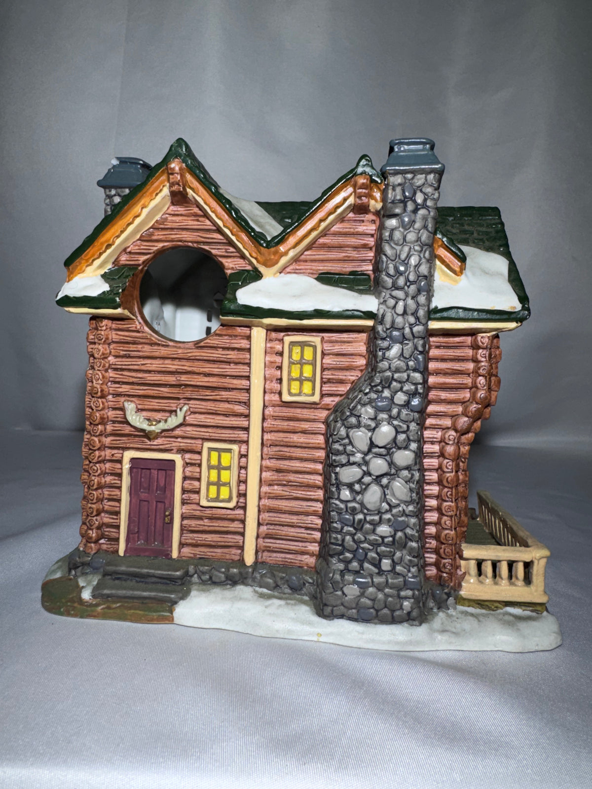 Lemax Vail Village Collection – Mountain Breeze Retreat #45074 (2004)
