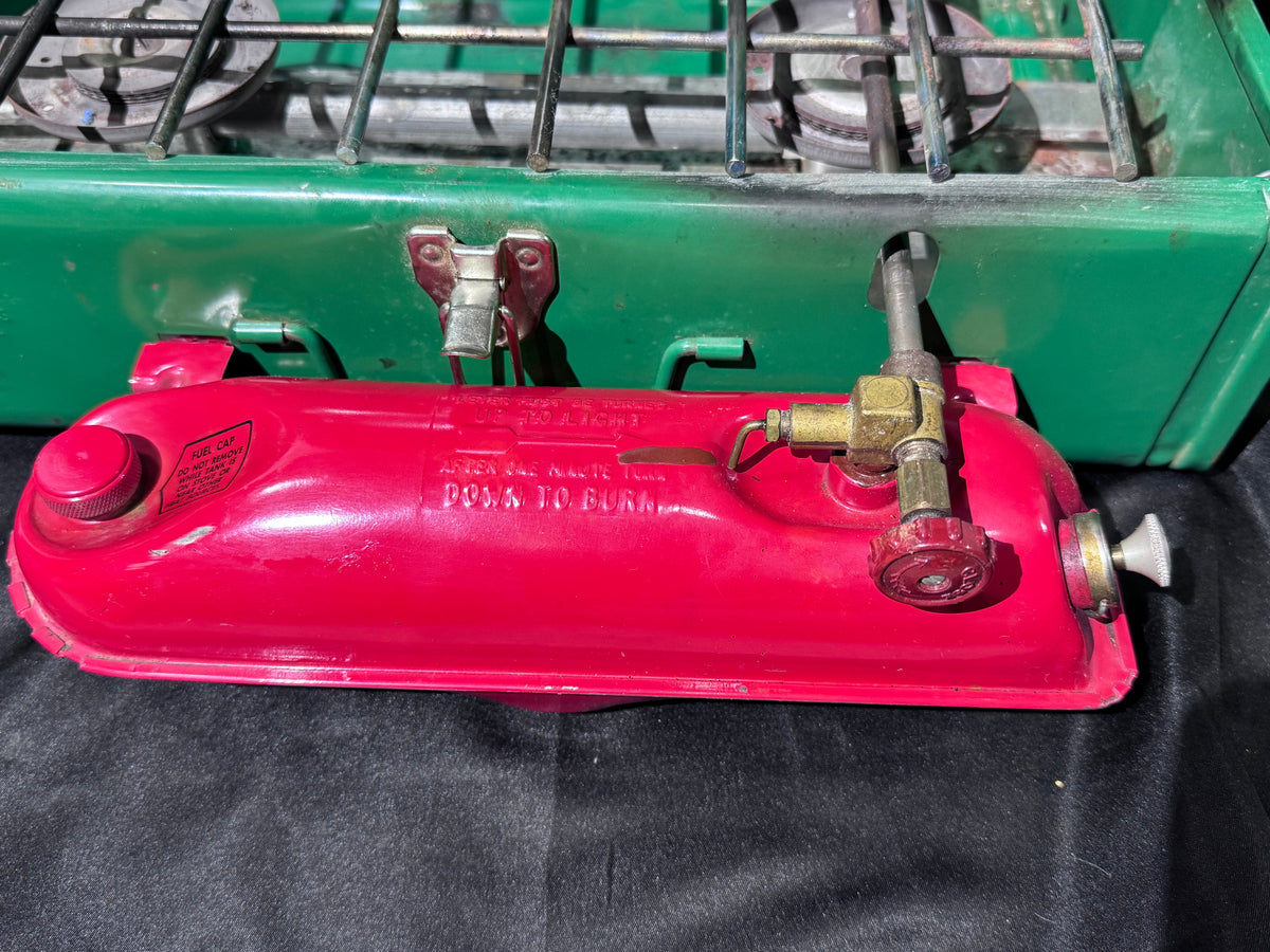 Vintage 1974 Coleman 425E499 Two-Burner Liquid Fuel Camp Stove with Original Box