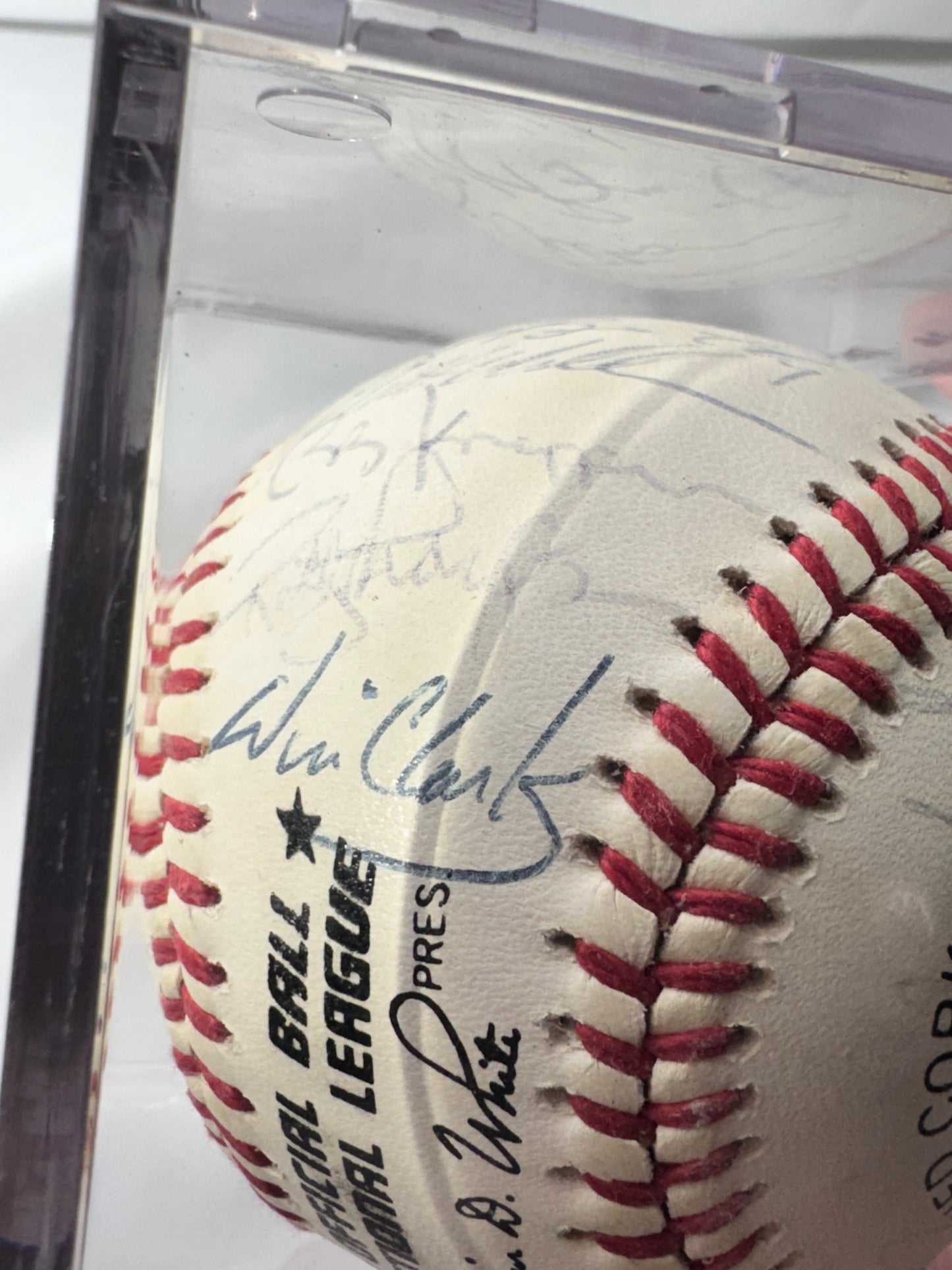 Official National League Baseball – 1990 San Francisco Giants – Multiple Autographs
