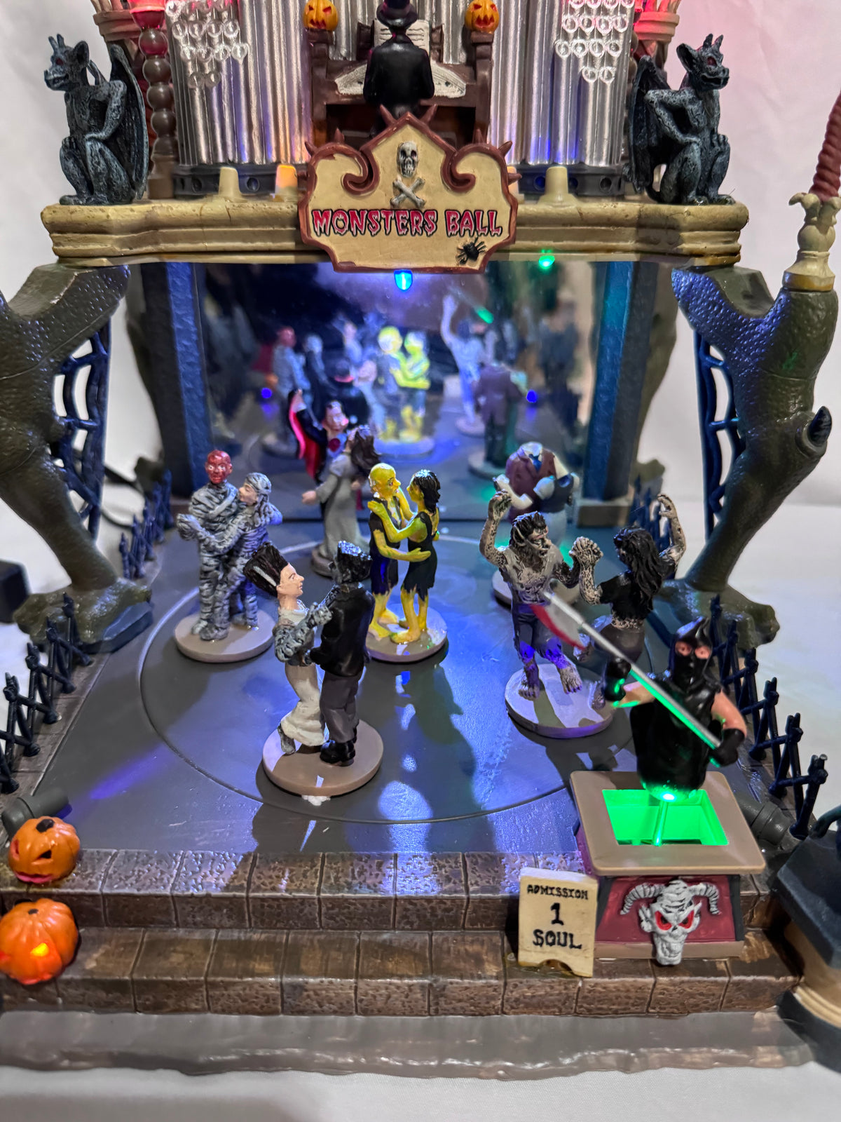 Retired Lemax Spooky Town Monsters Ball #54302 – 2005 – Complete & Tested!