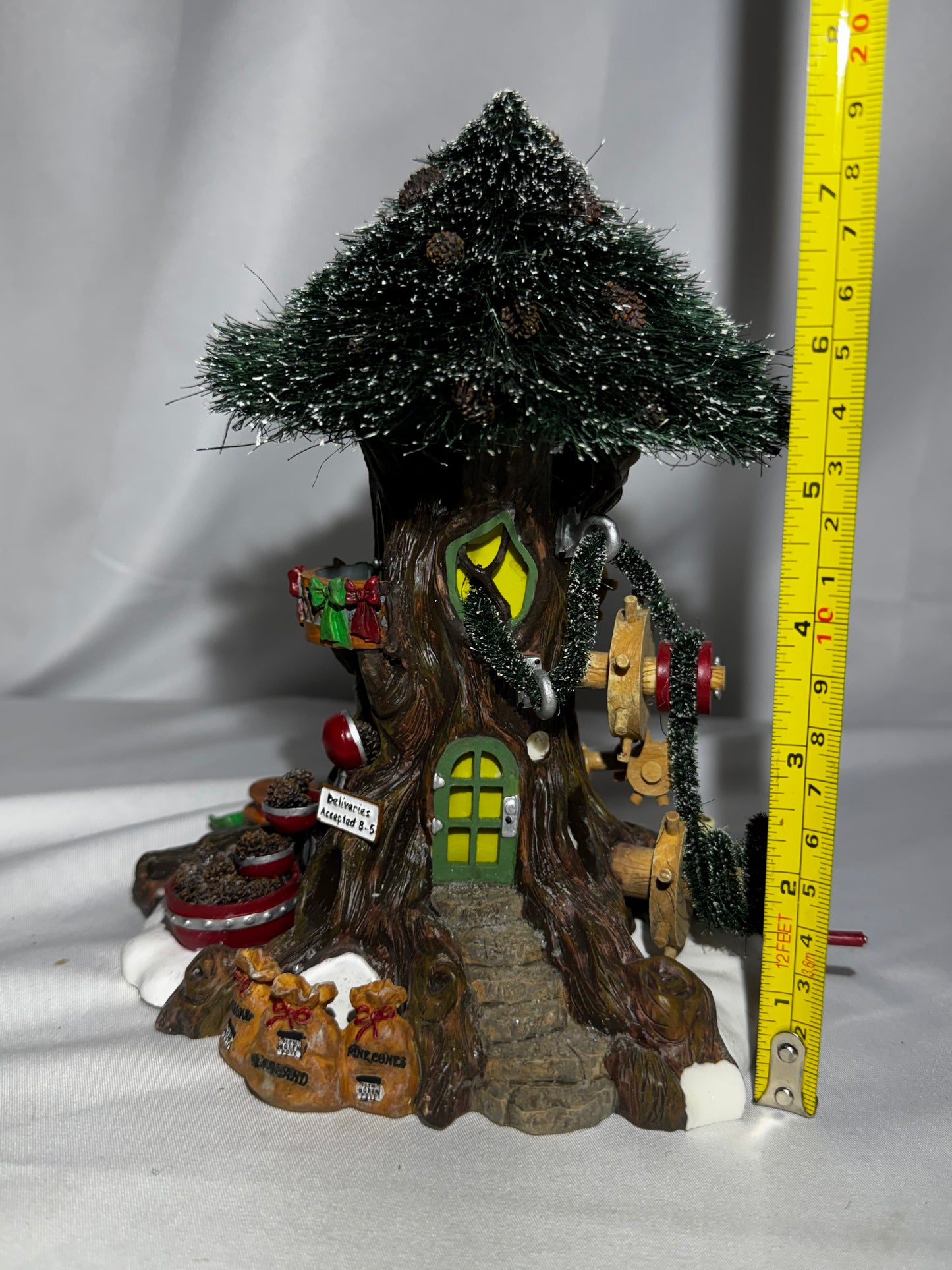 Department 56 North Pole Woods Trim-A-Tree Factory #56884 Retired 2001 Read