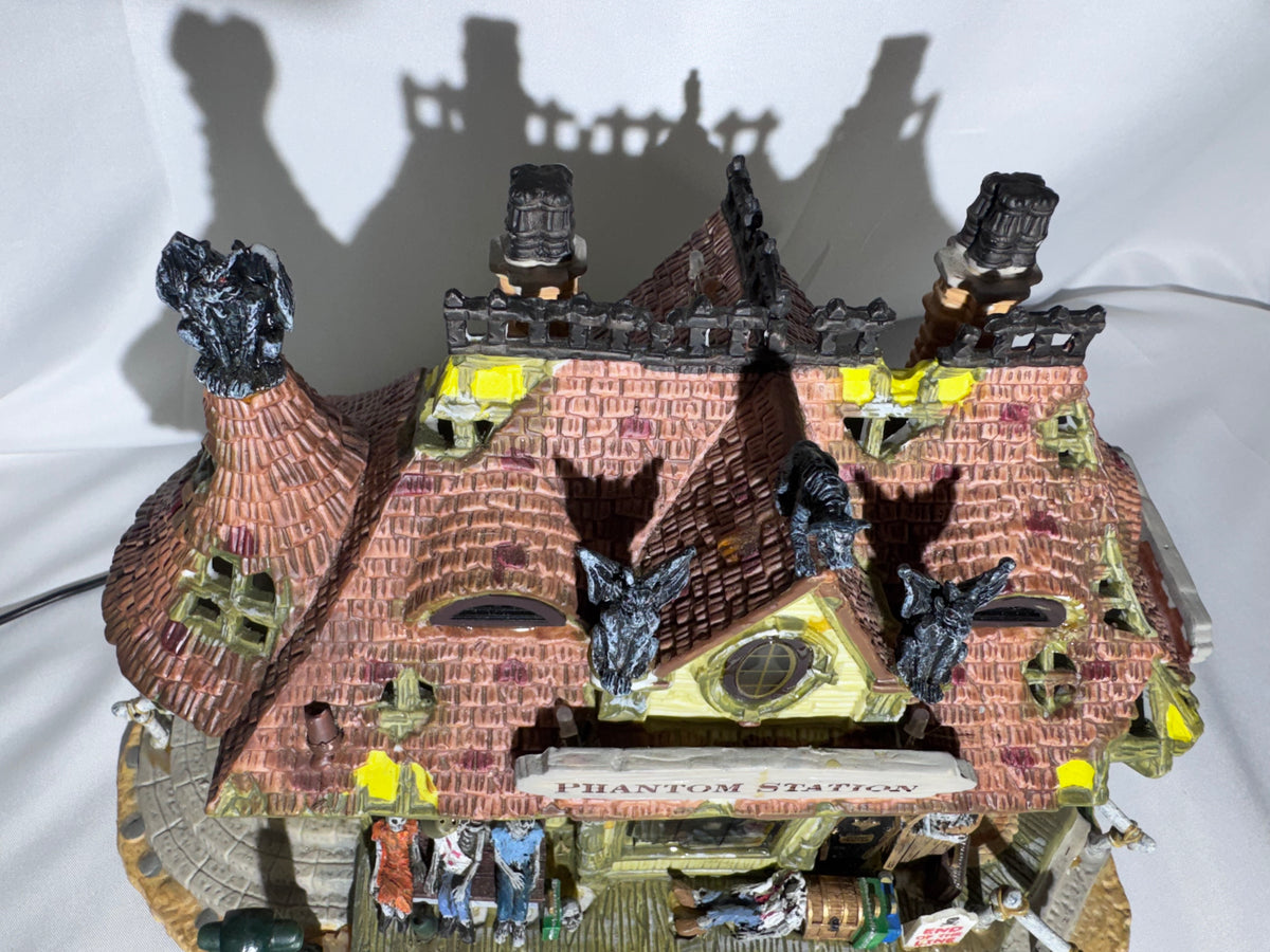 Lemax Spooky Town Phantom Station #85661 – 2008 – Retired 2015 – Haunted Halloween Village