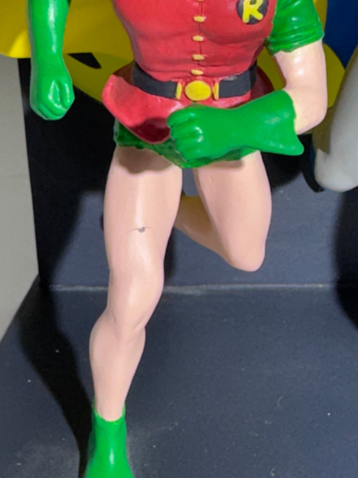 1996 Hallmark DC Super Heroes Golden Age Batman & Robin “The Dynamic Duo” Statue – Original Box
