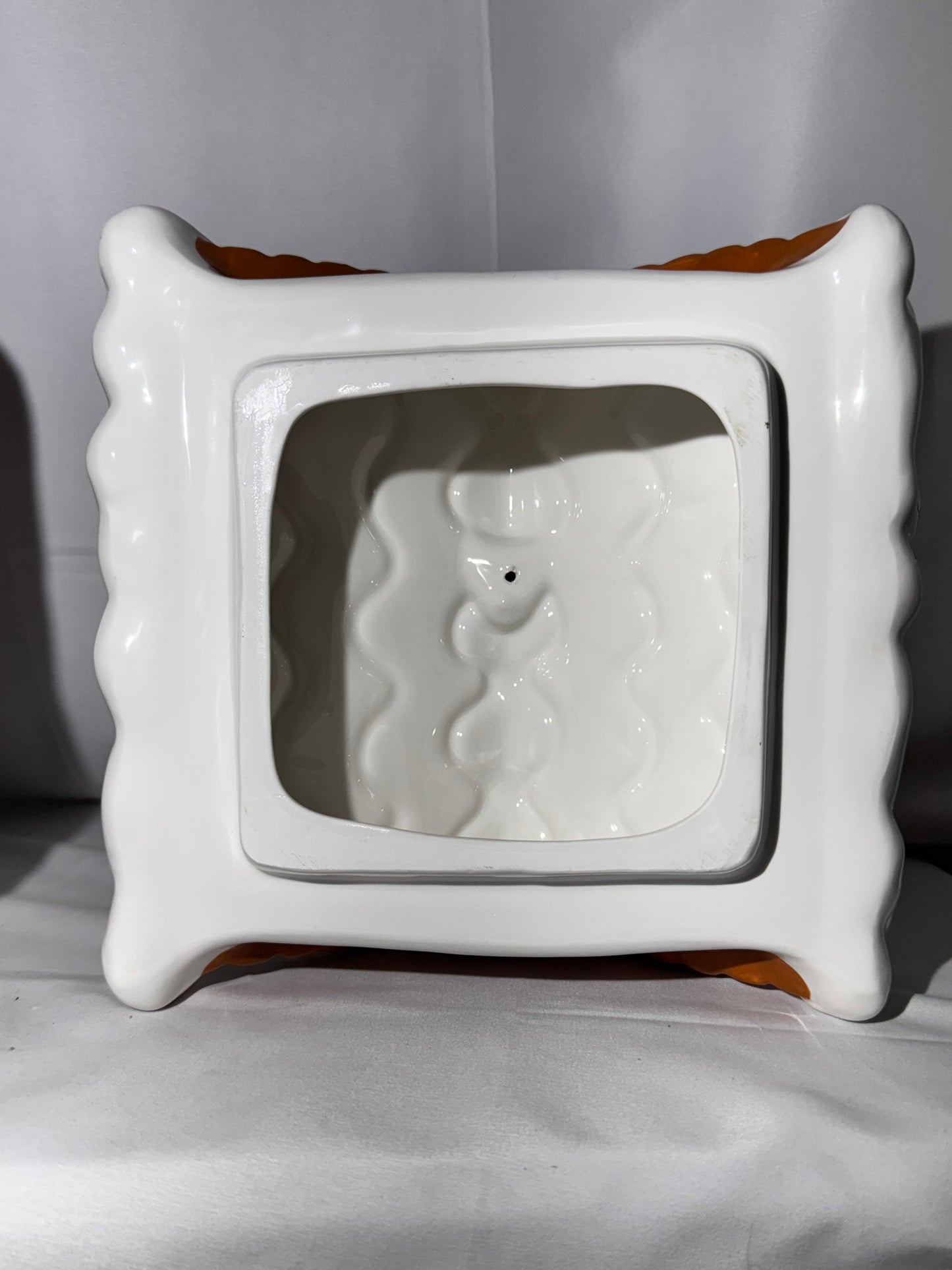 Looney Tunes Warner Brothers Christmas Gingerbread House Cookie Jar – Tweety & Sylvester