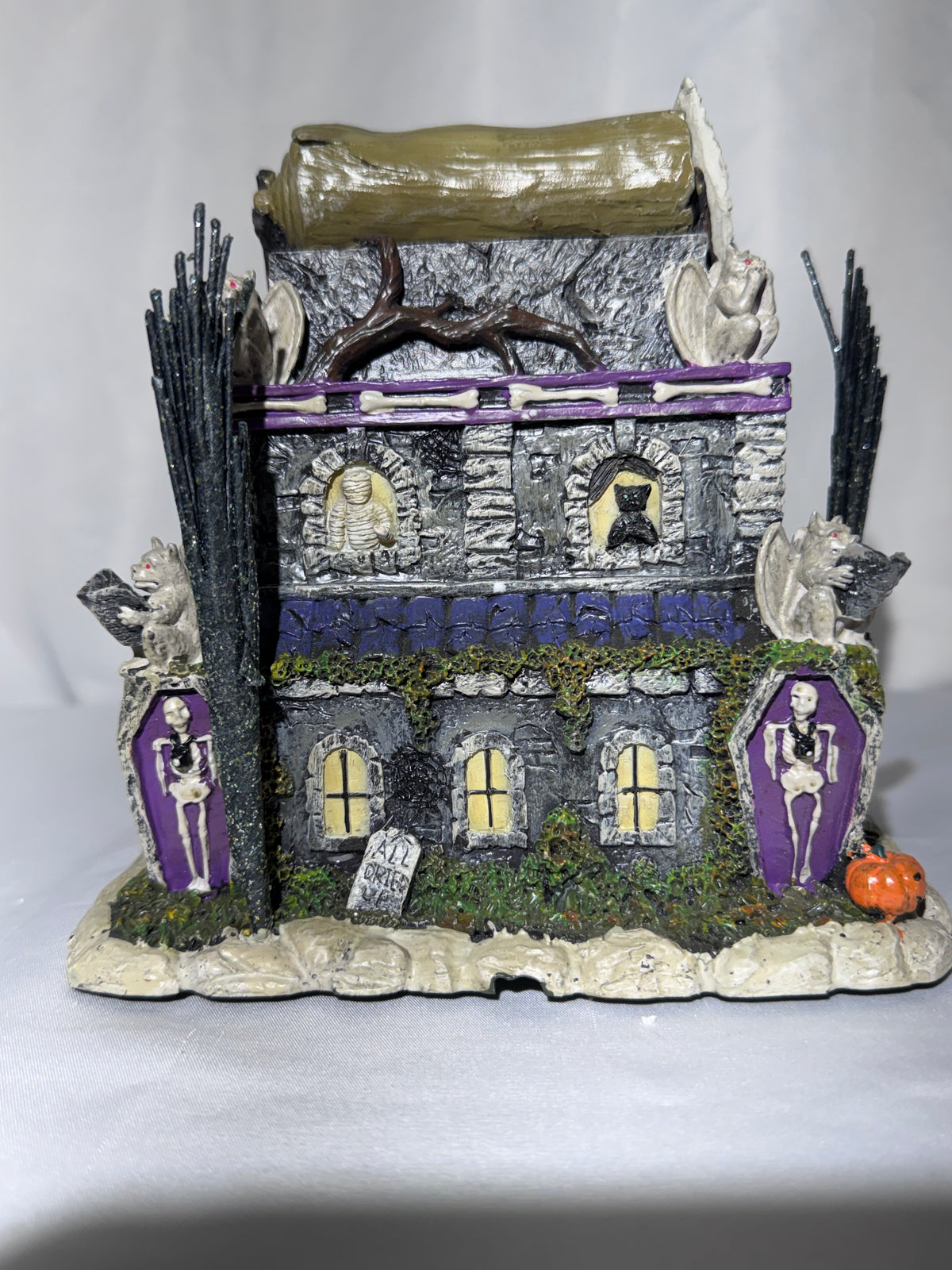 Hawthorne Village The Munsters 2004 Halloween Village – “Morticians Monthly Newspaper” Building A8582