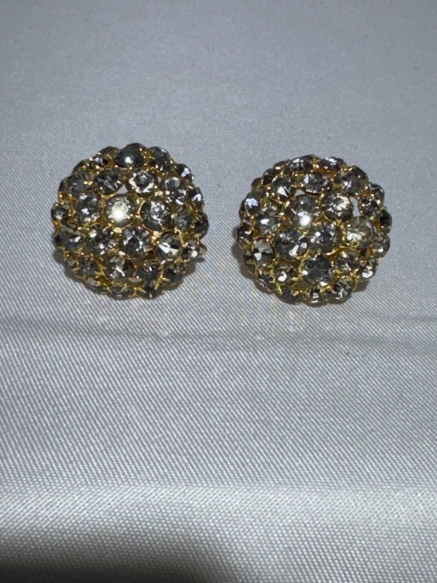 Vintage 1940s Castlecliff Clip-On Earrings – Gold-Tone Dome with Blue-Gray Rhinestones