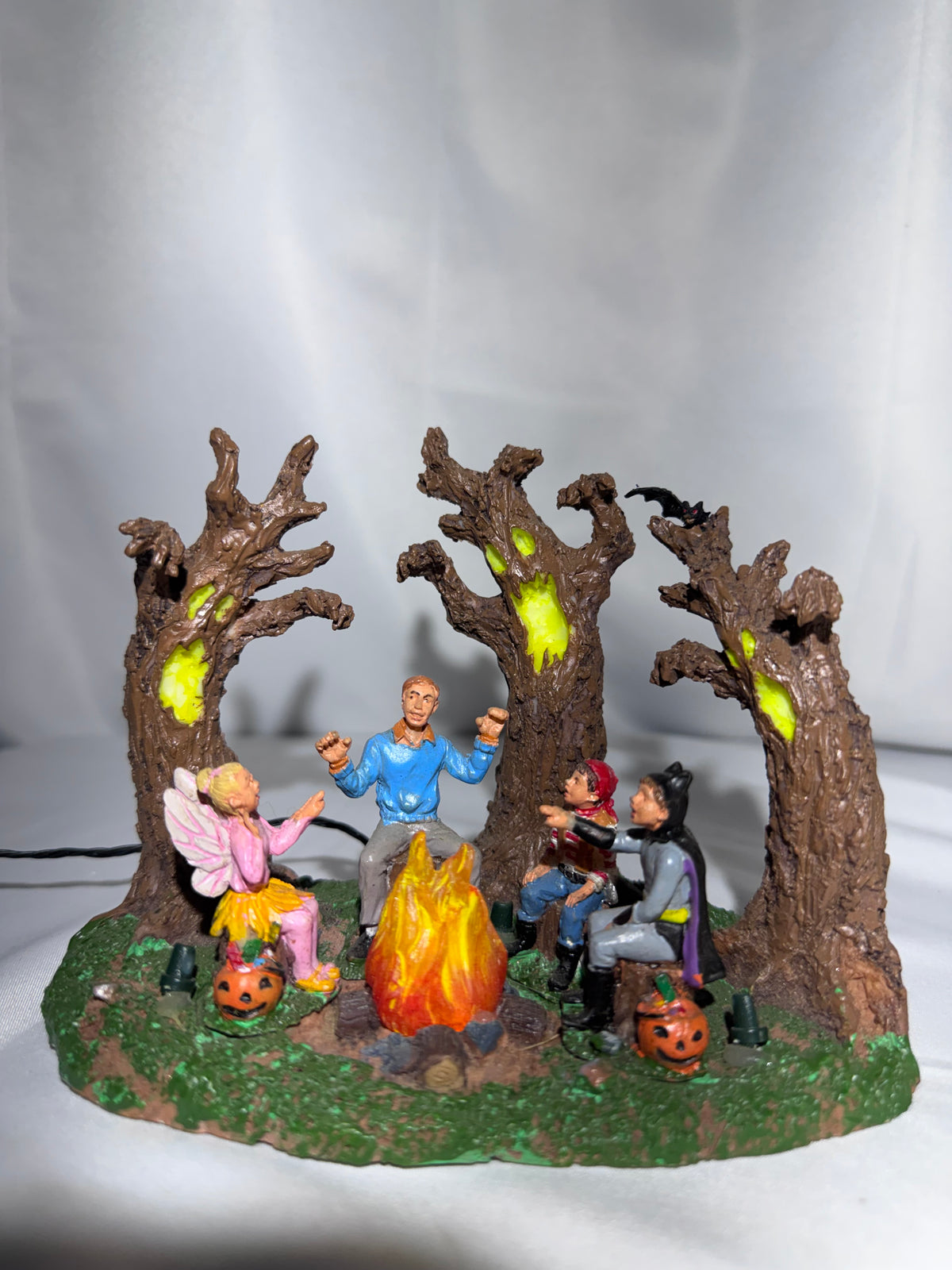 Lemax Spooky Town “Scary Stories” Lighted Table Accent # — 2010 Retired