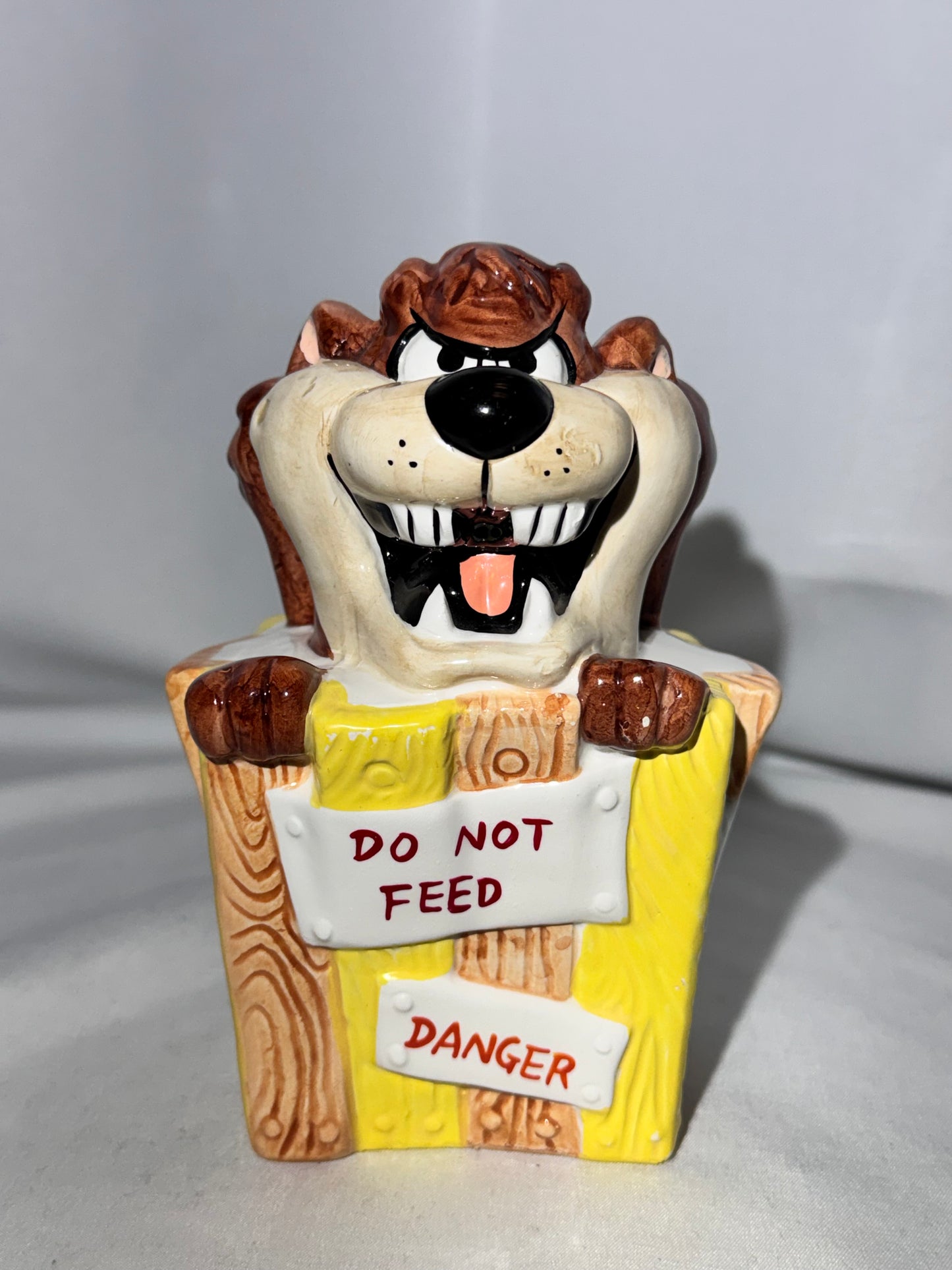 Vintage 1988 Taz Bank – Applause – Warner Bros. Looney Tunes