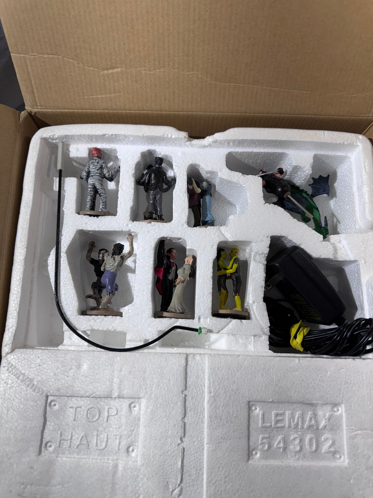 Retired Lemax Spooky Town Monsters Ball #54302 – 2005 – Complete & Tested!