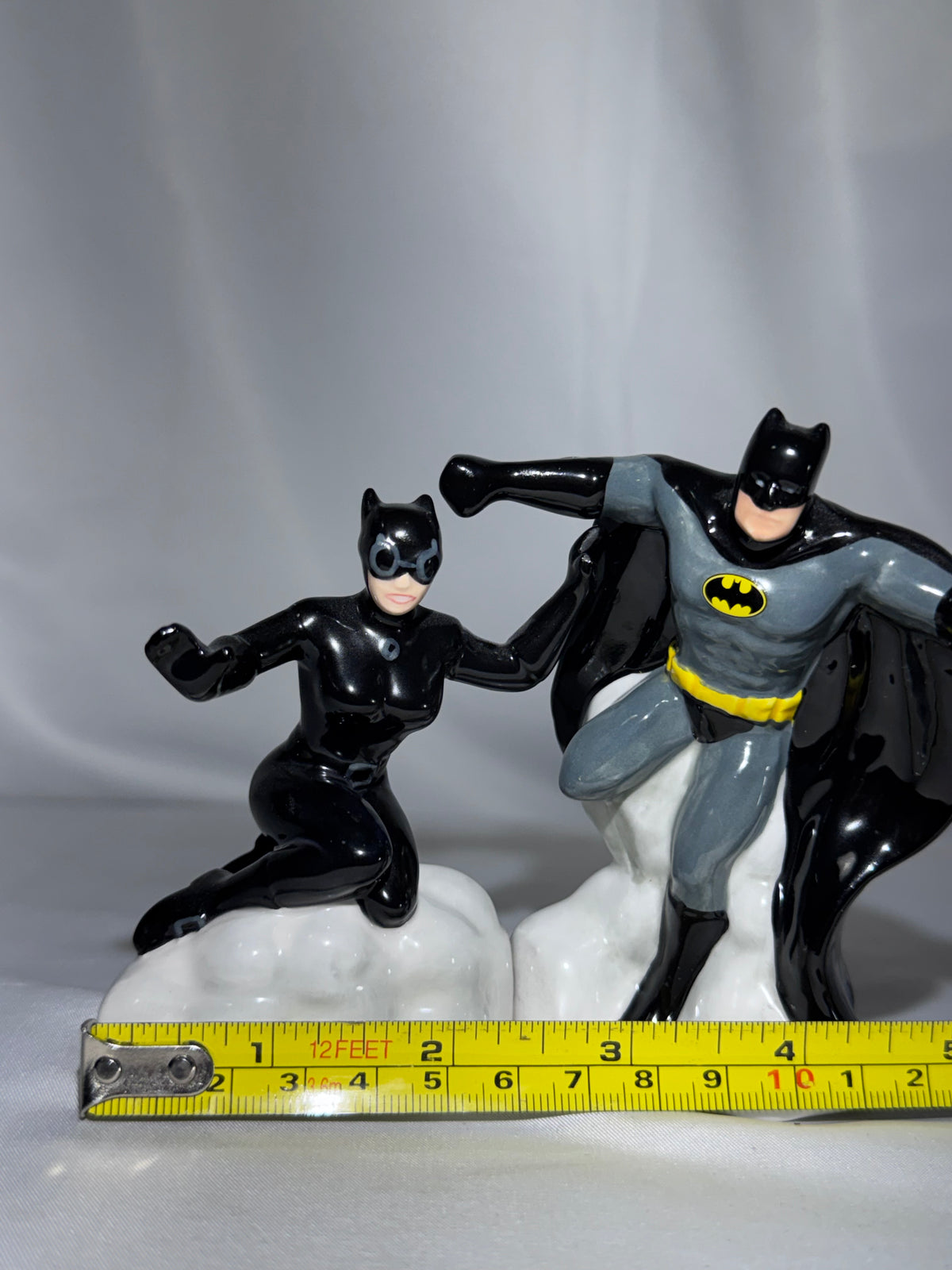 DC Comics Batman & Catwoman Magnetic Salt & Pepper Shakers – Westland Giftware #25535 – Original Box