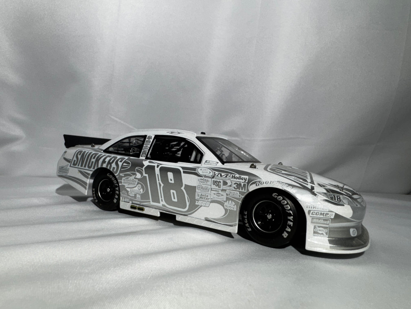 Kyle Busch #18 Snickers 2011 Camry 1:24 ARC Ice Series Diecast #1 of 561