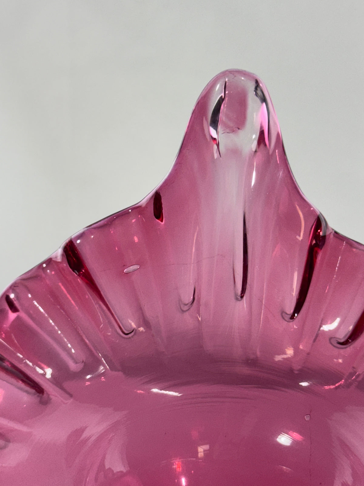 Vintage Fenton Cranberry Jack-in-the-Pulpit Vase – Hand-Painted Pansies – D. Cutshaw – 8.5”
