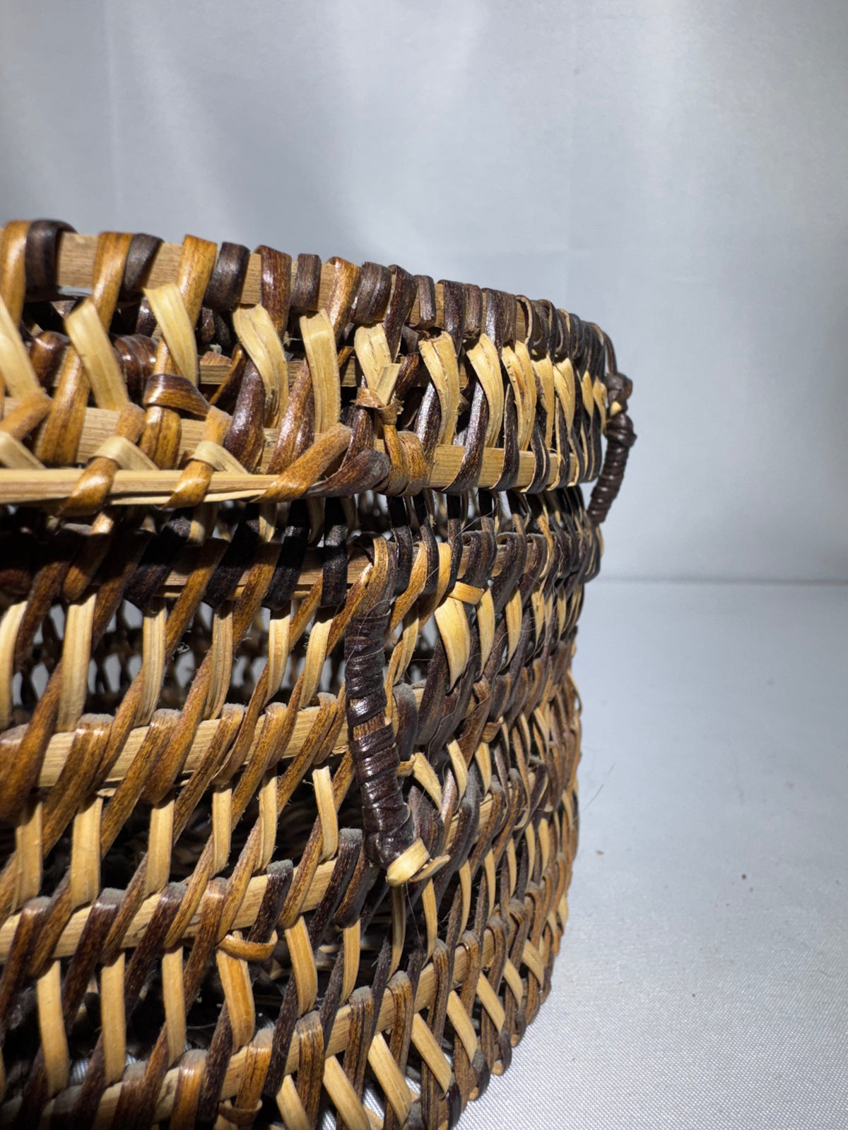 Handwoven Lidded Basket – Natural Reed/Wicker – Decorative Folk Art