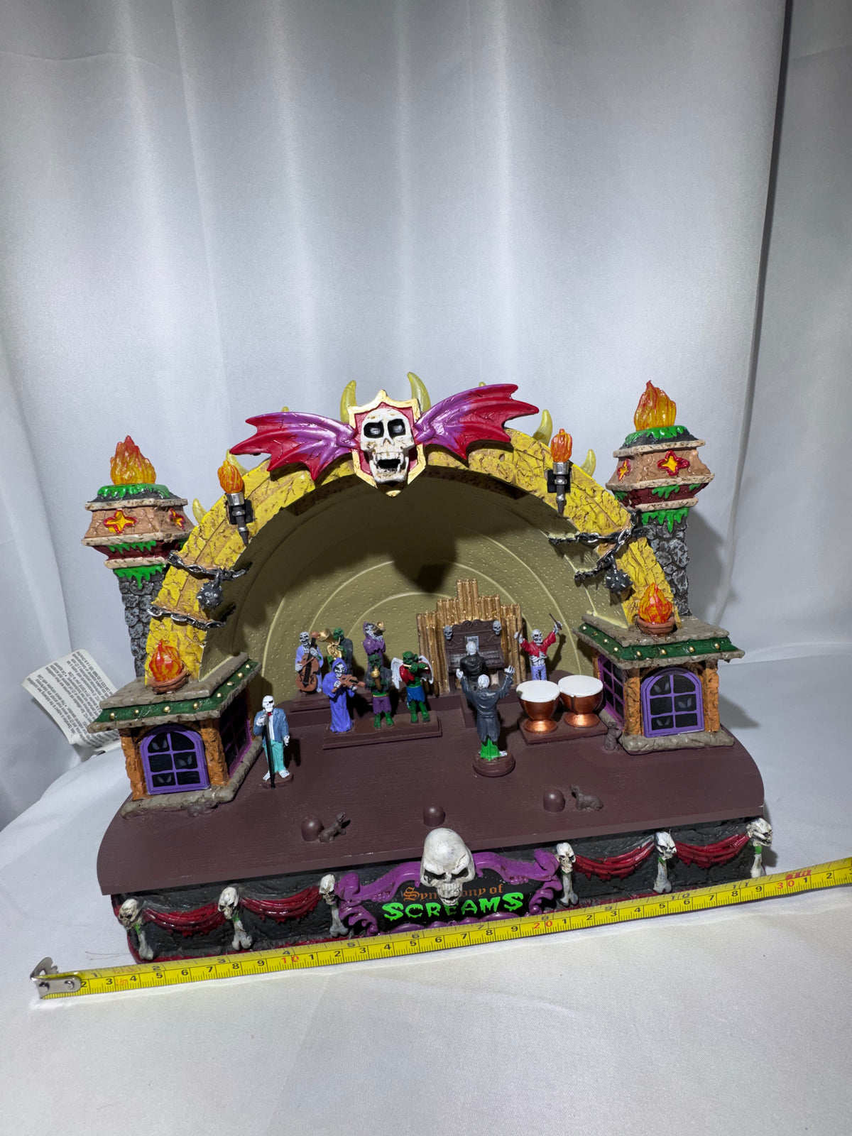 Lemax Spooky Town Symphony of Screams #85303 – 2018 – Animated Halloween Village