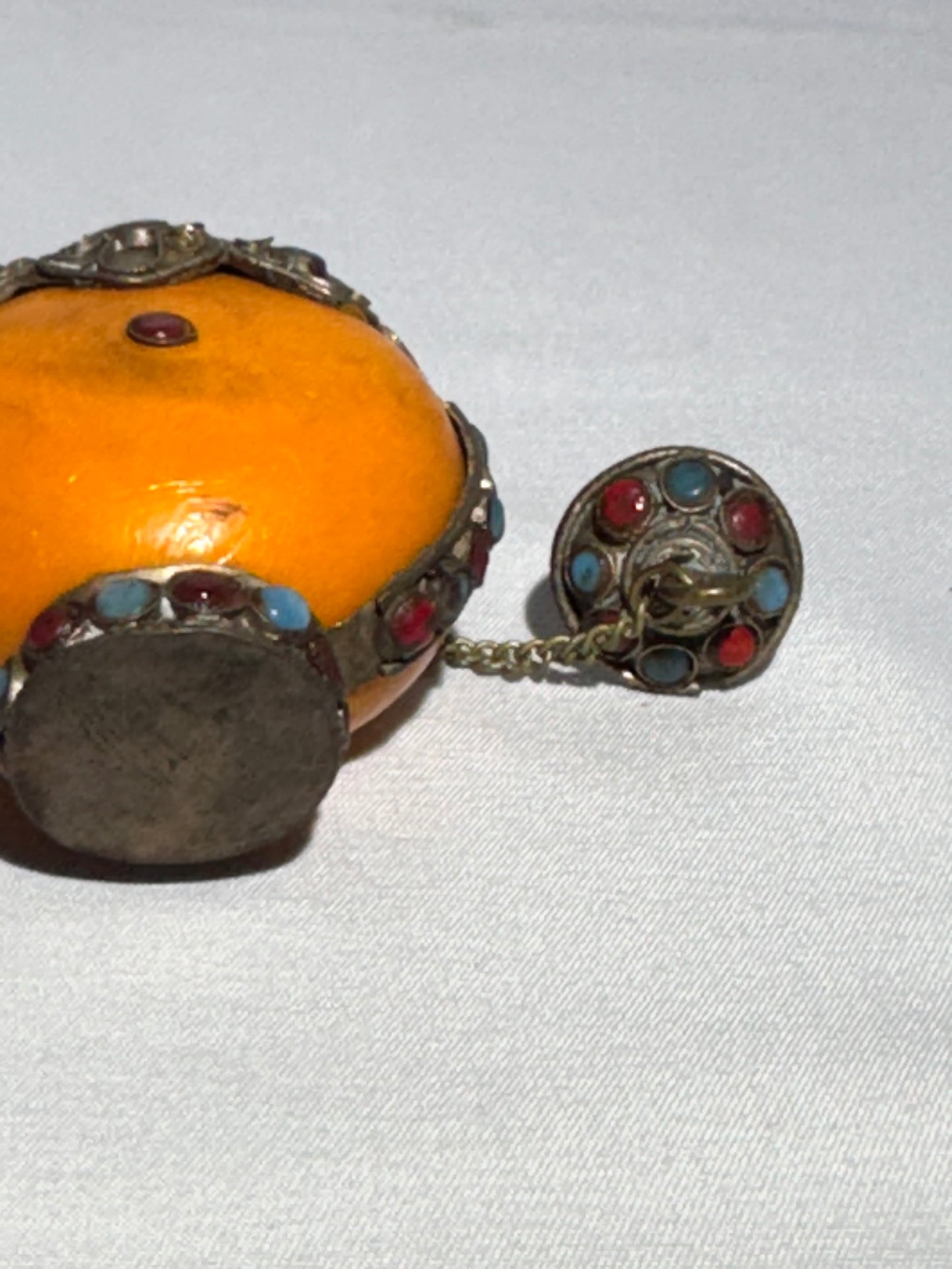 Antique Tibetan Silver Snuff Bottle with Coral and Turquoise Inlay – Ornate Metalwork & Chain Stopper