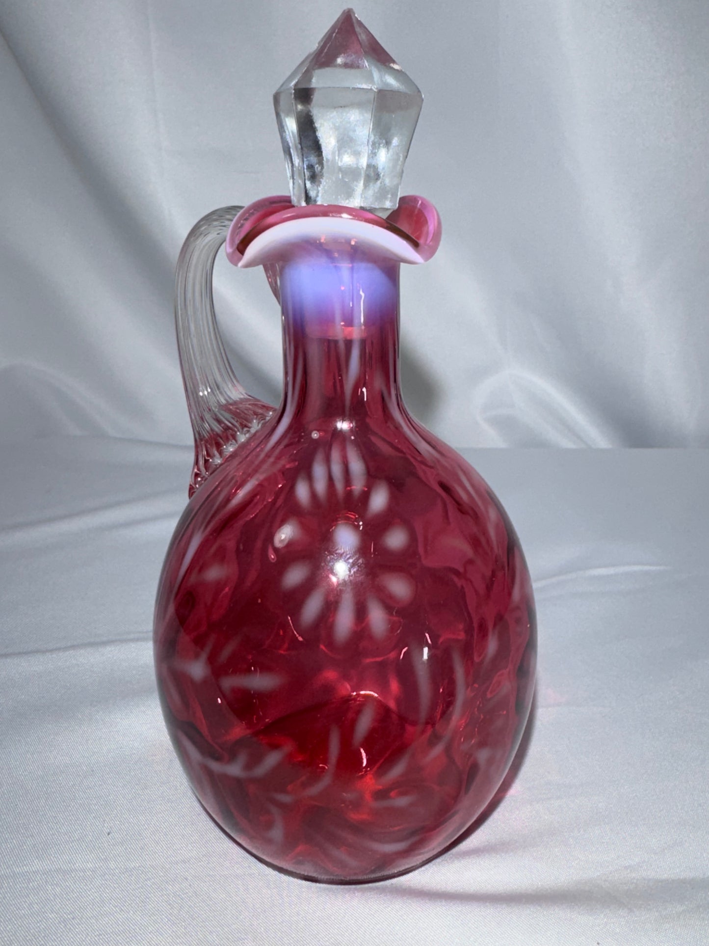 Vintage Cranberry Opalescent “Daisy & Fern” Glass Cruet – 7” – Faceted Stopper