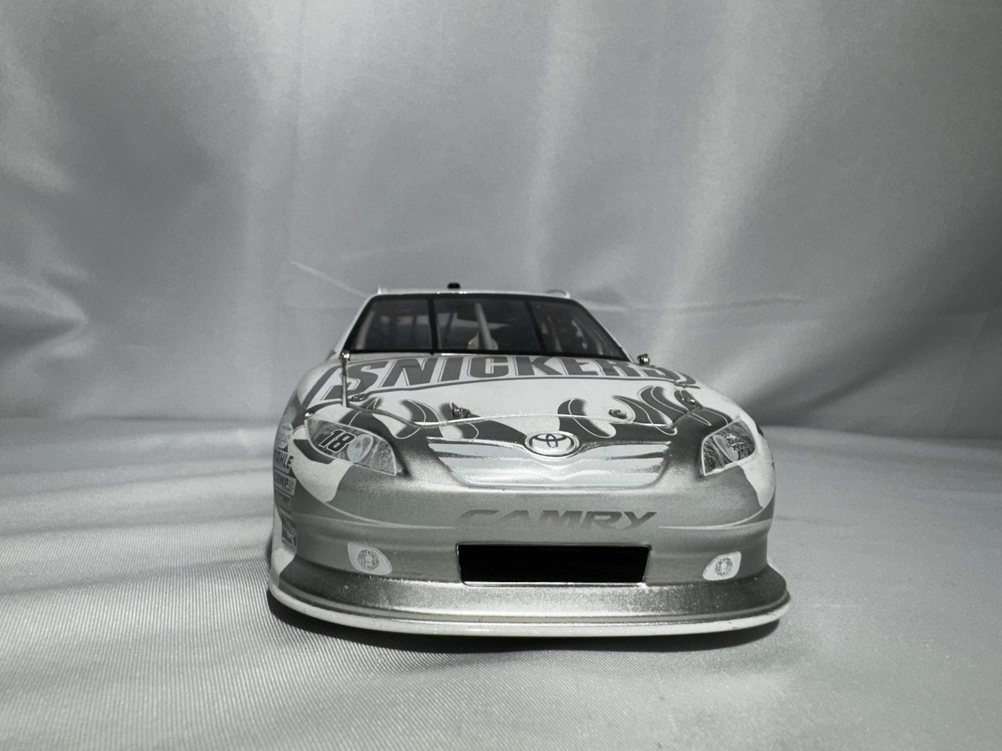 Kyle Busch #18 Snickers 2011 Camry 1:24 ARC Ice Series Diecast #1 of 561