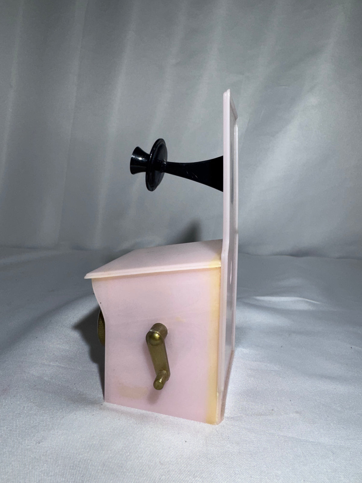 Vintage MCM Pink Plastic Wall Mount Crank Telephone Salt & Pepper Shakers