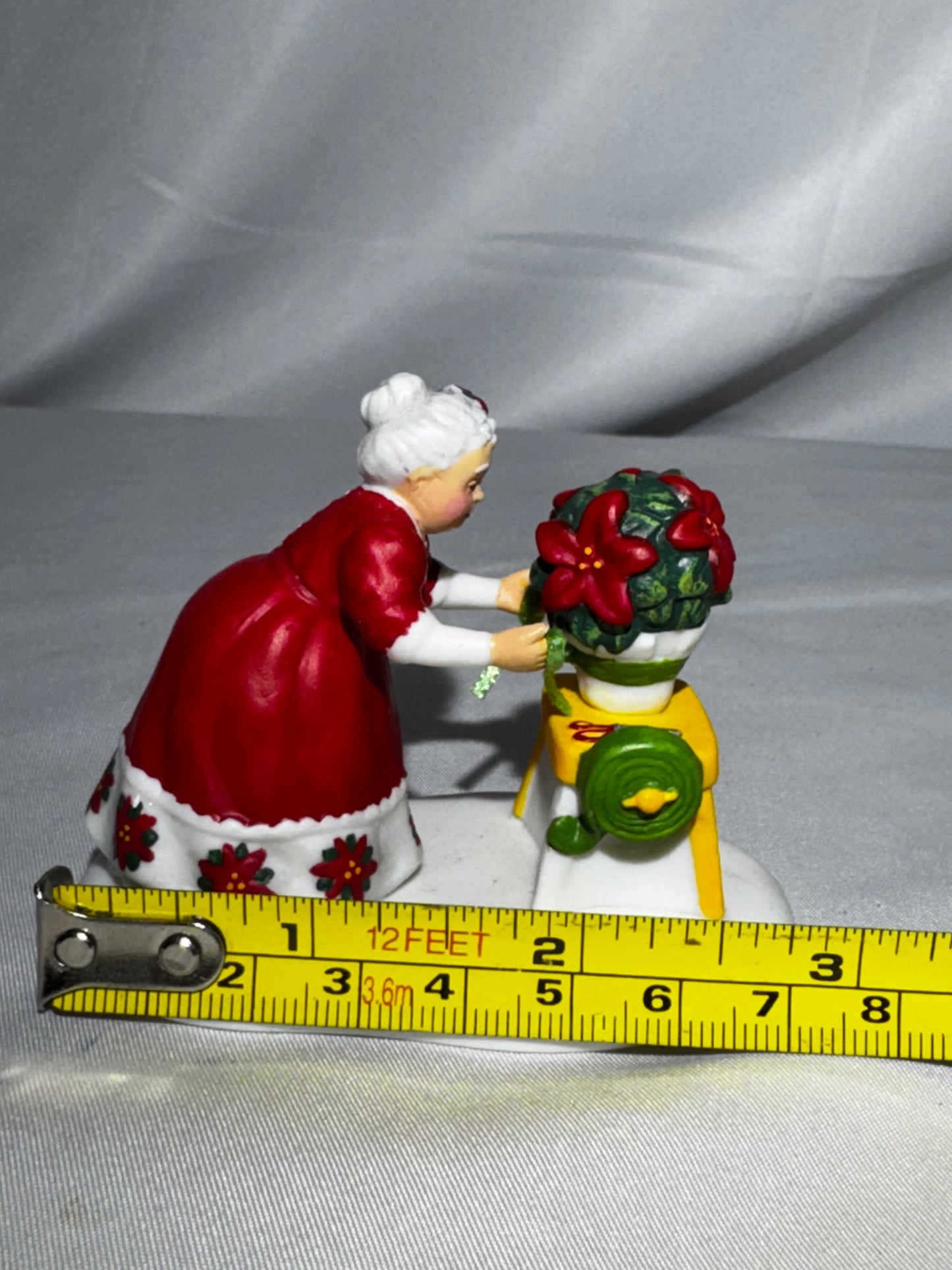 Department 56 Mrs. Claus’ Perfect Poinsettias #56.57212 North Pole Retired