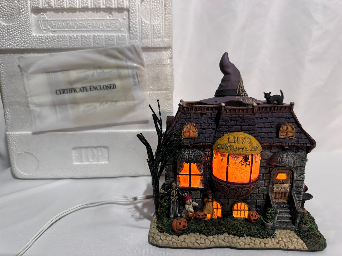 Hawthorne Village The Munsters Lily’s Costume Shop – A2296 – 2005 Halloween Village