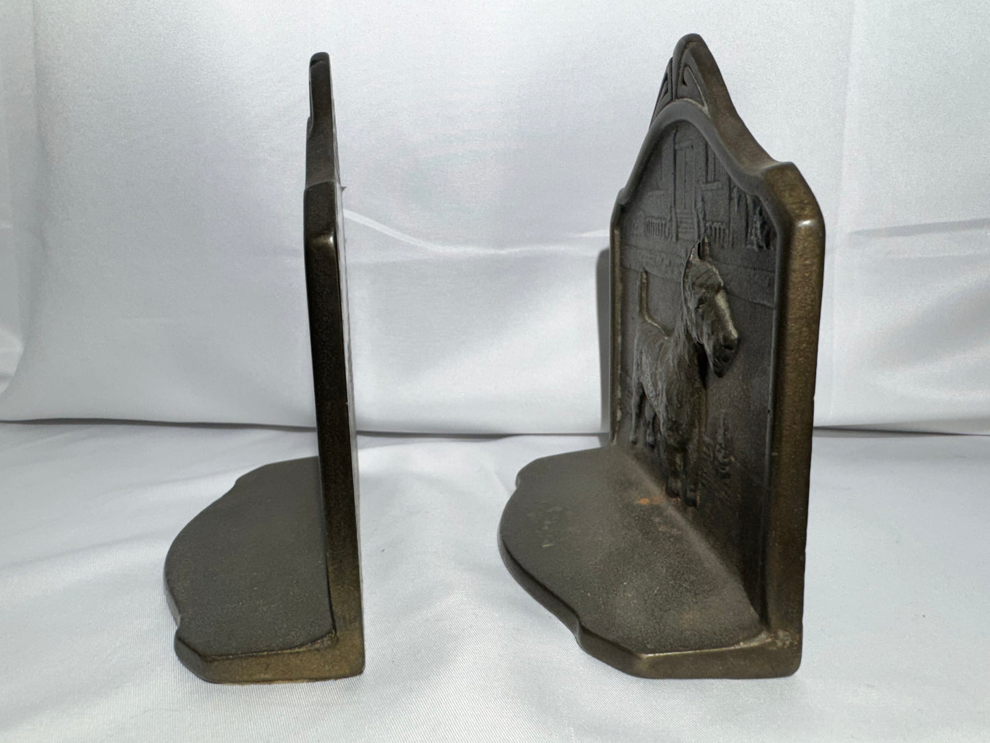 Vintage Scottish Terrier Cast Iron Bookends – c. 1929