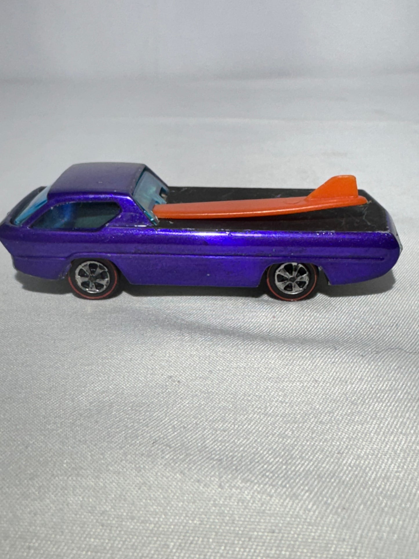 Vintage Hot Wheels Redline Deora – 1967 Original– Spectraflame Purple