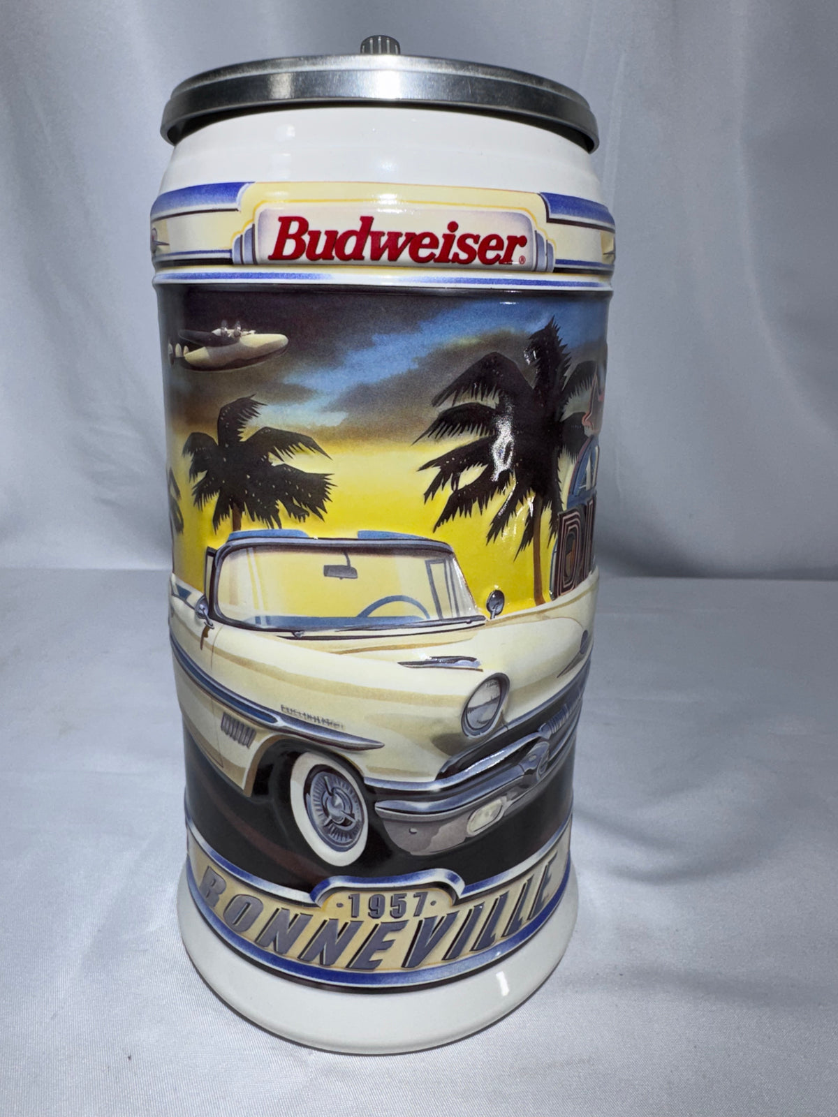 2001 Budweiser Classic Car Series – 1957 Pontiac Bonneville Convertible Collector Beer Stein – Original Box