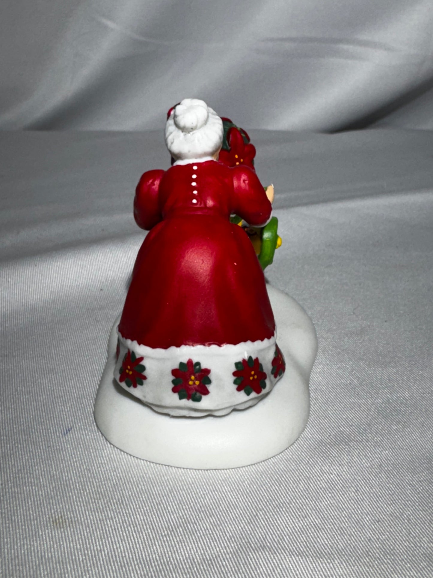 Department 56 Mrs. Claus’ Perfect Poinsettias #56.57212 North Pole Retired