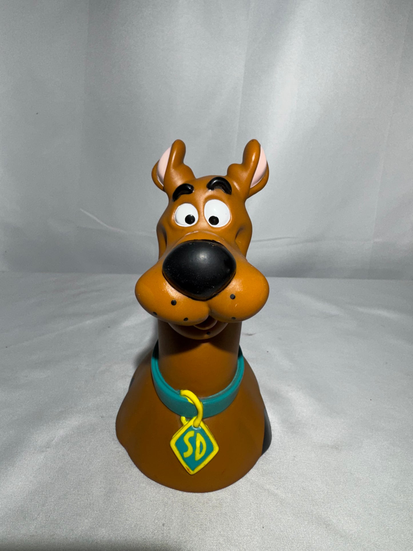 Vintage 2002 Hanna-Barbera Scooby-Doo Bust Coin Bank 6.5” Plastic Piggy Bank