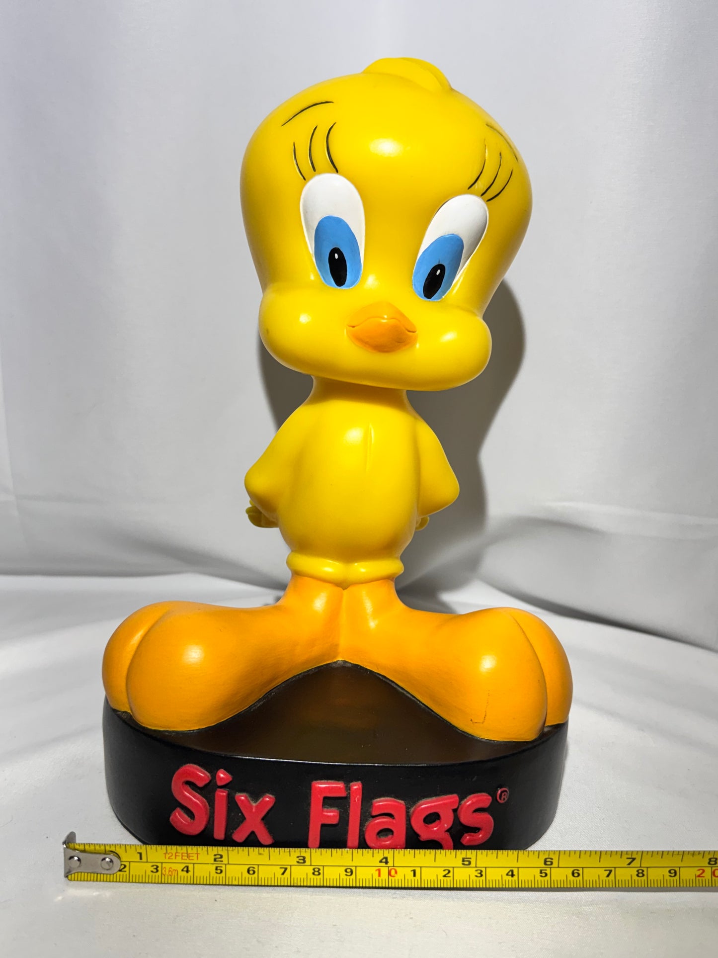 Vintage Looney Tunes Tweety Bird 10.5” Piggy Bank – Six Flags – 1997 Warner Bros