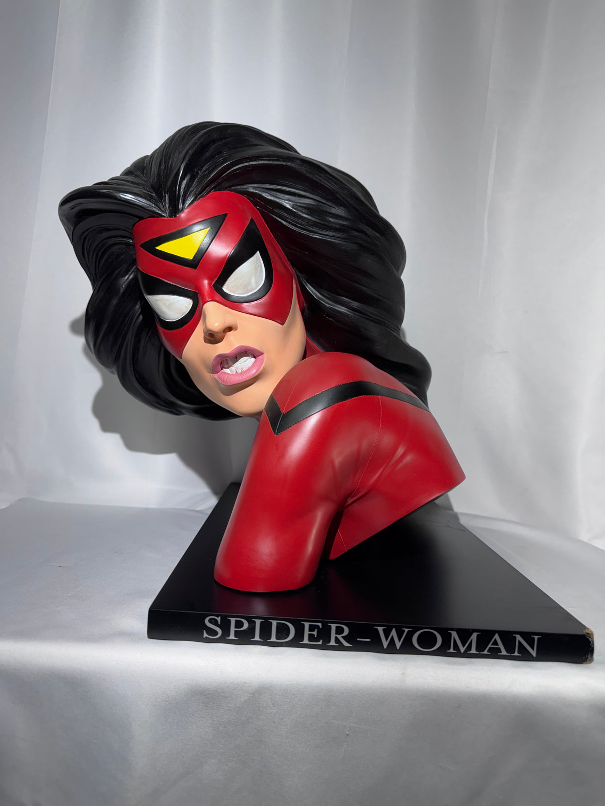 Dynamic Forces / Upper Deck Authenticated Spider-Woman 1:1 Scale Bust – Alex Ross – #221/305