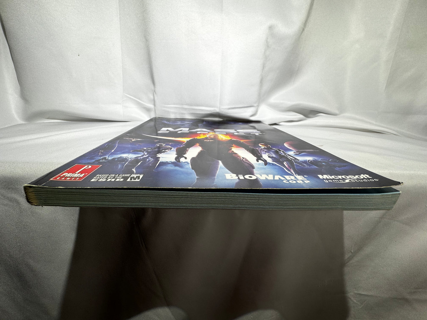 Mass Effect Prima Official Strategy Guide 2007 Xbox 360 w/ Fold-Out Poster