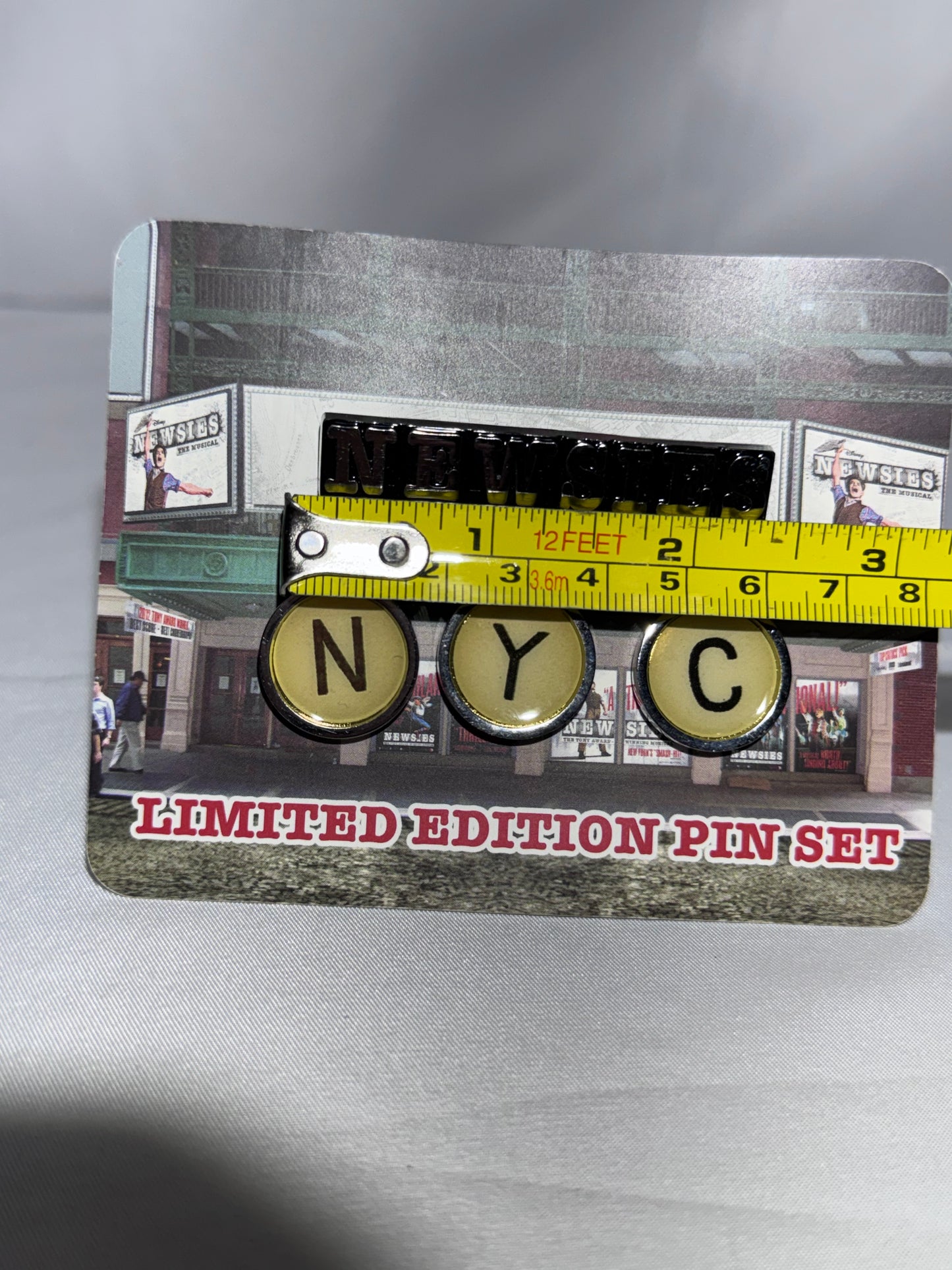 Disney Broadway Newsies NYC Limited Edition Pin Set 87505 2013 Pin Set