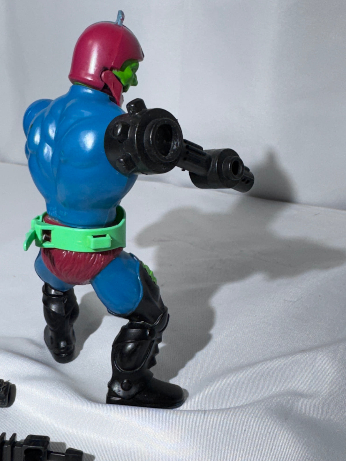 Vintage 1981 Mattel Masters of the Universe Trap Jaw Action Figure – 3 Attachments