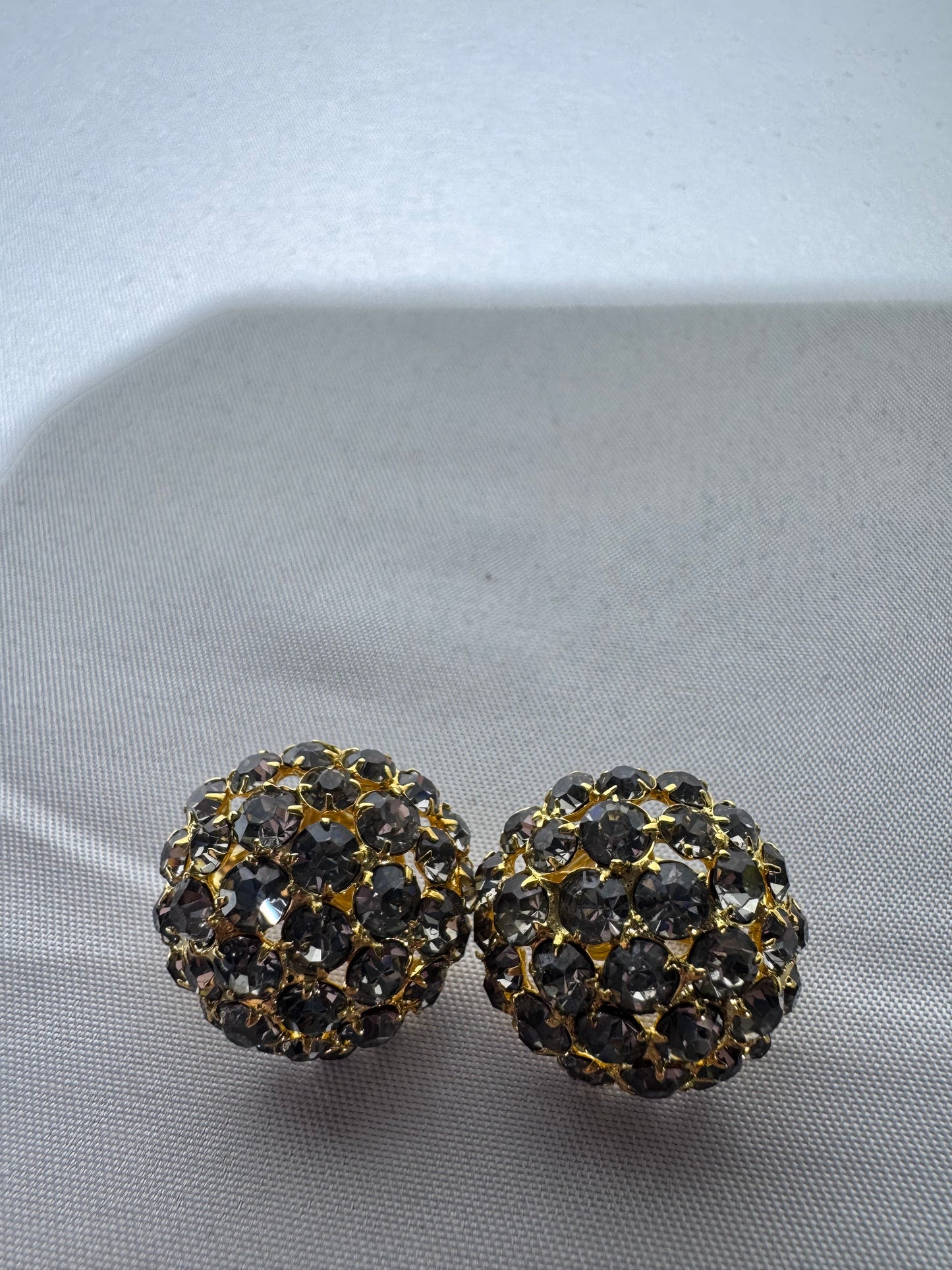 Vintage 1940s Castlecliff Clip-On Earrings – Gold-Tone Dome with Blue-Gray Rhinestones