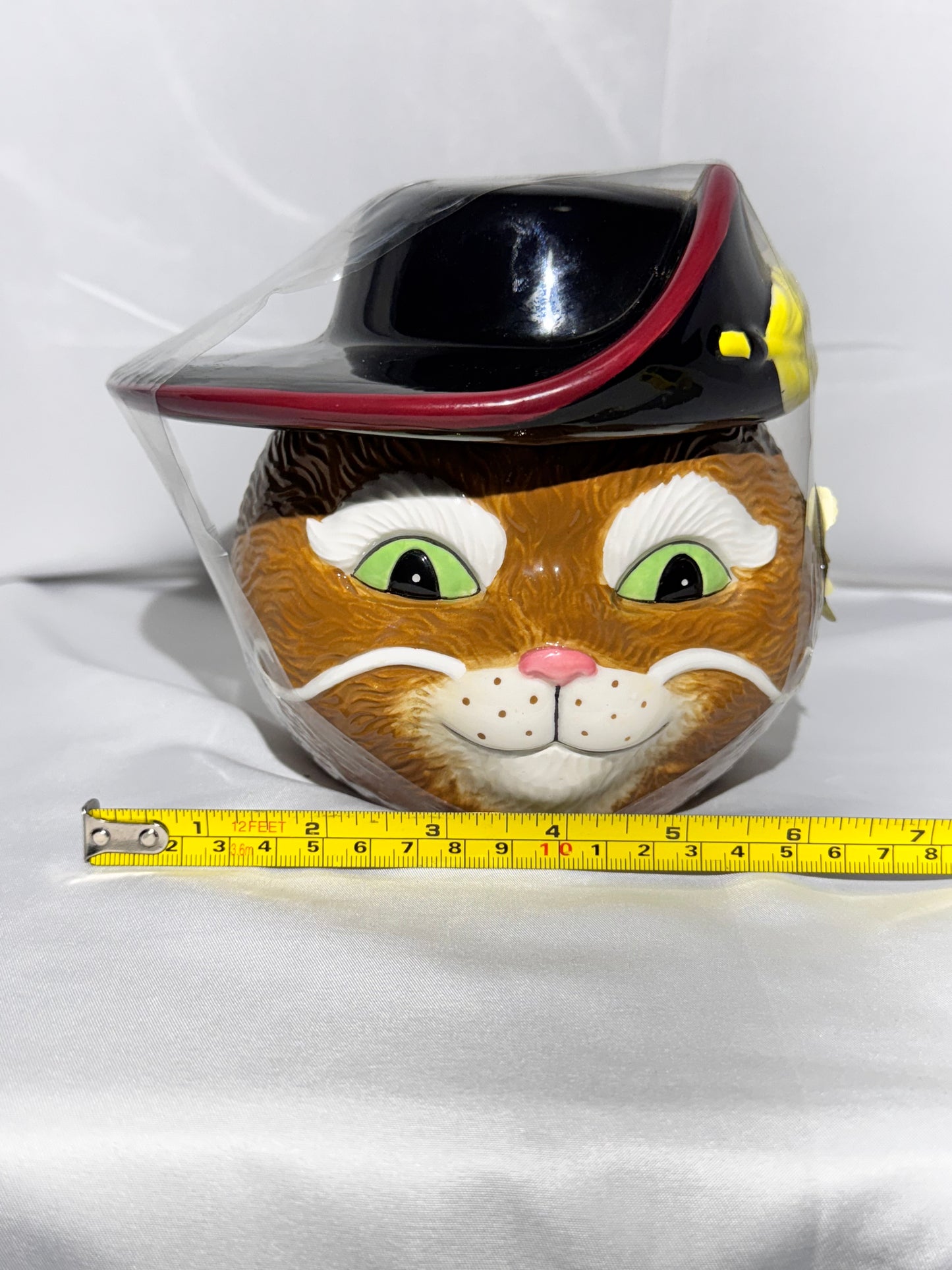 Shrek Puss in Boots Candy Jar – Factory Sealed with M&M’s