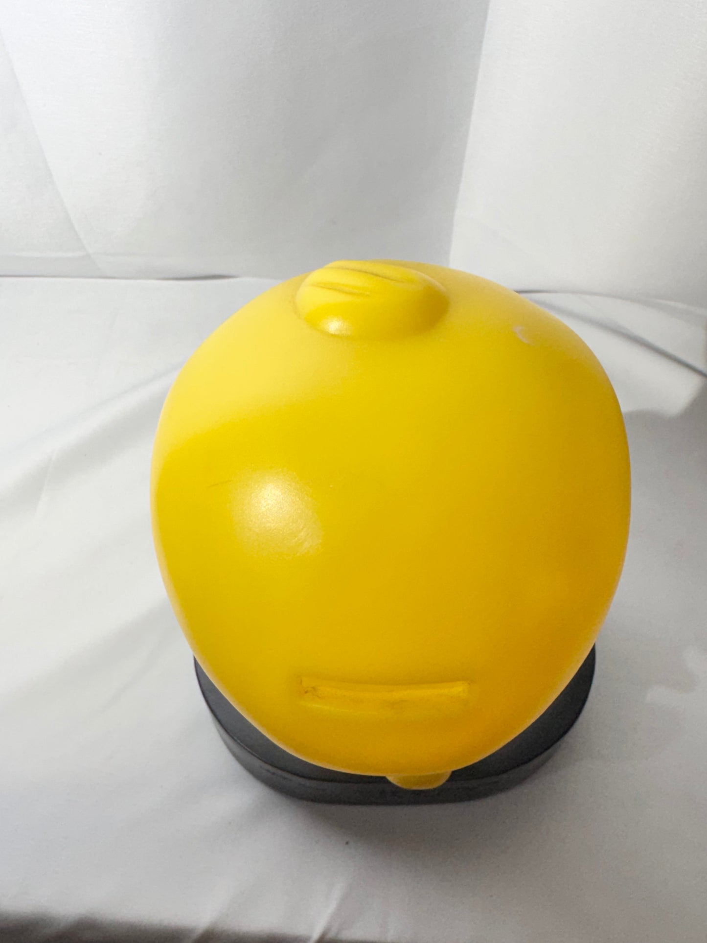 Vintage Looney Tunes Tweety Bird 10.5” Piggy Bank – Six Flags – 1997 Warner Bros